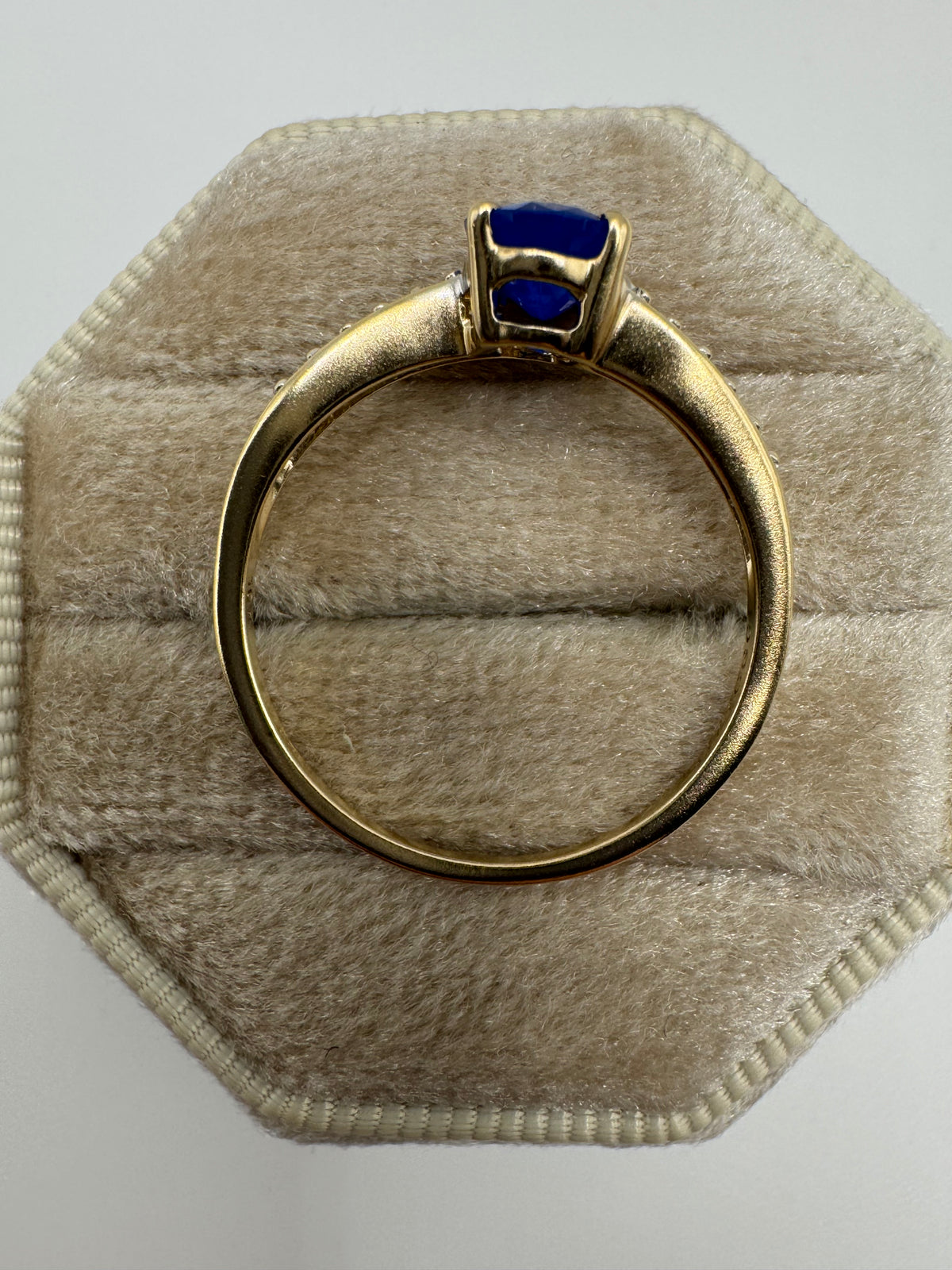 9ct gold kyanite and zircon ring