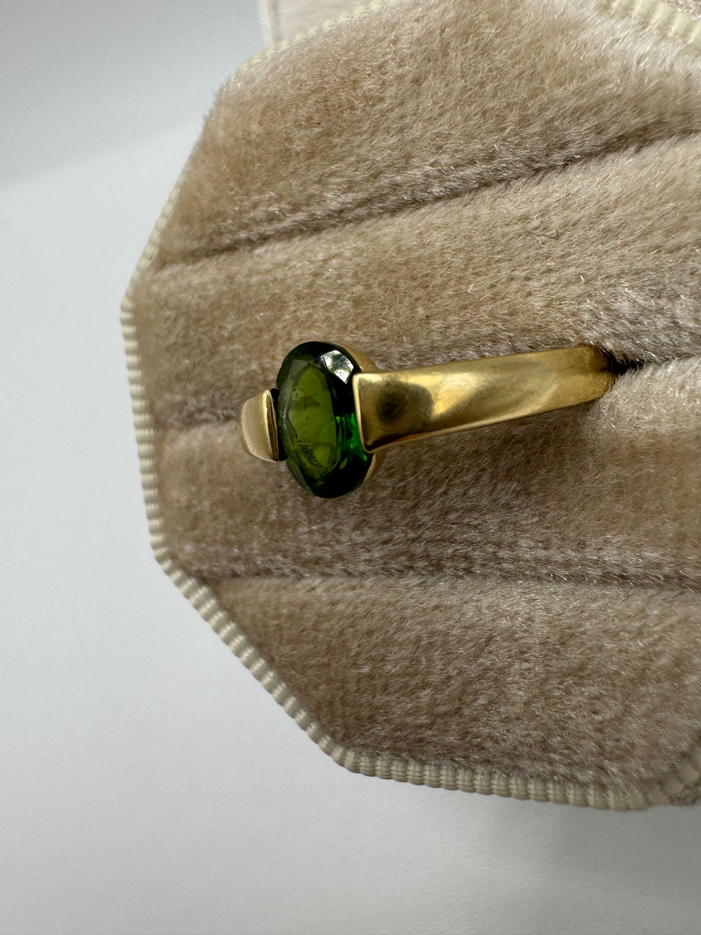 9ct gold diopside ring