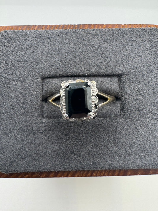 9ct gold sapphire and diamond cluster ring