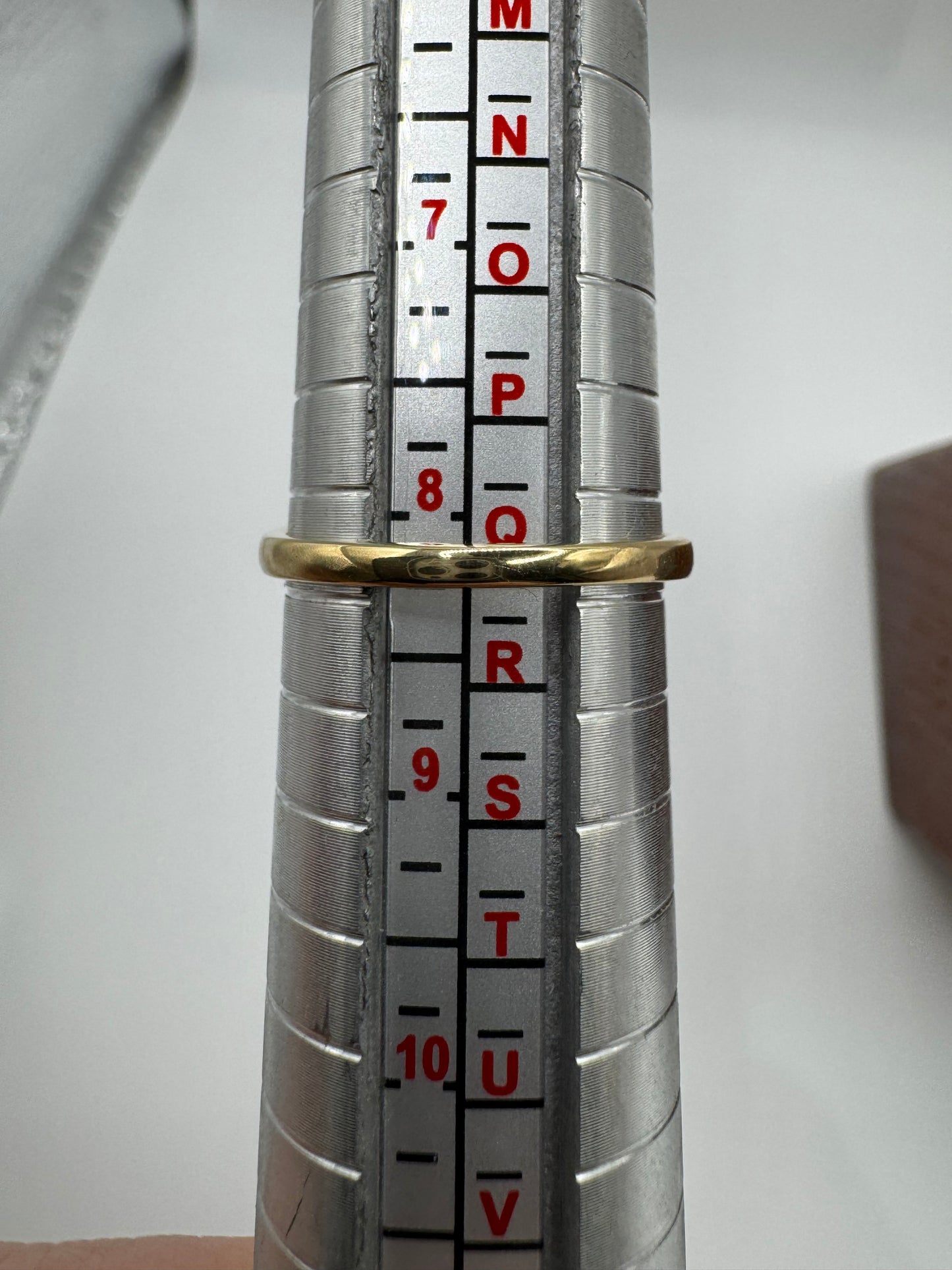 9ct gold green amethyst and diamond ring