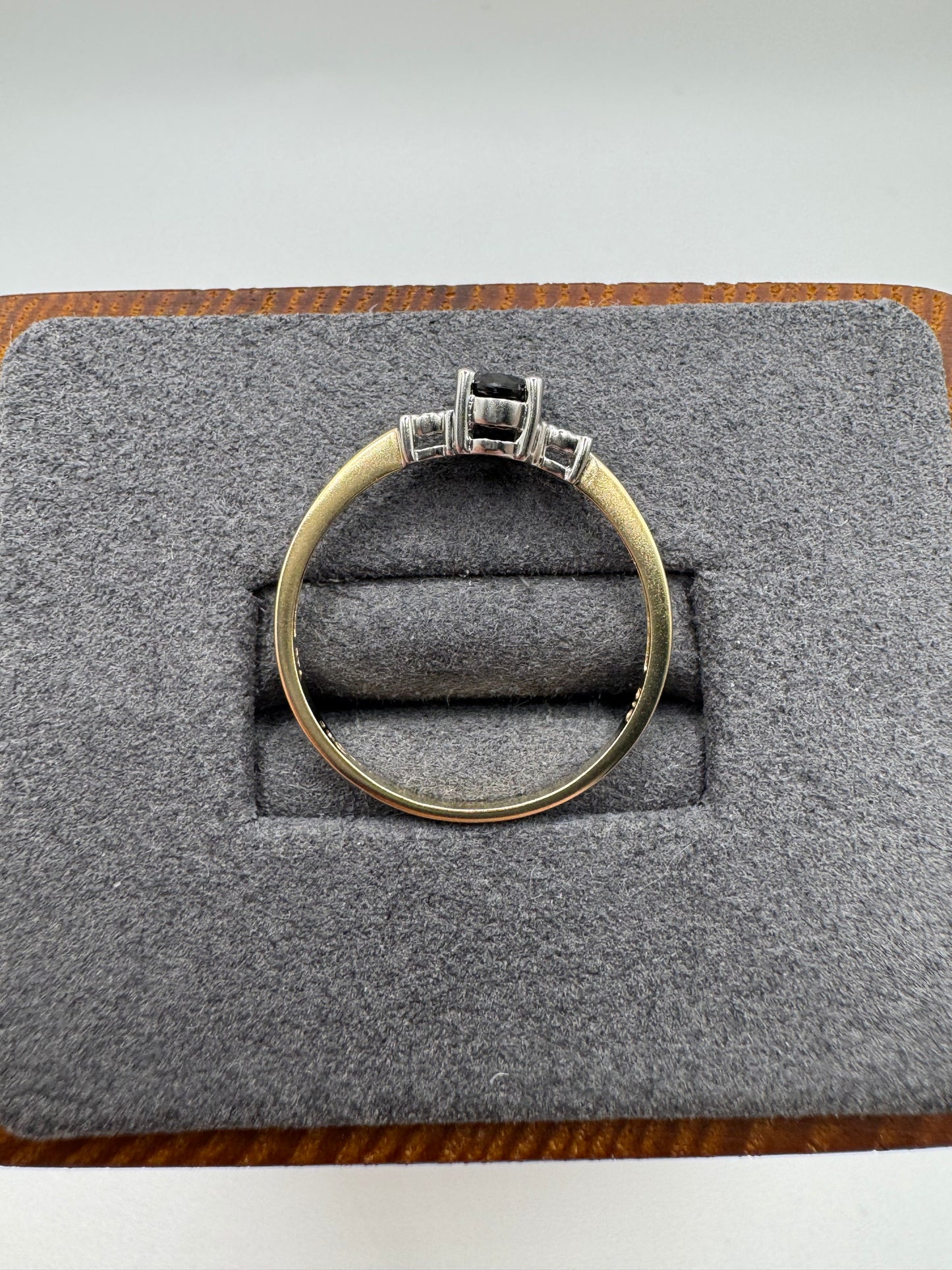 9ct gold sapphire and diamond ring