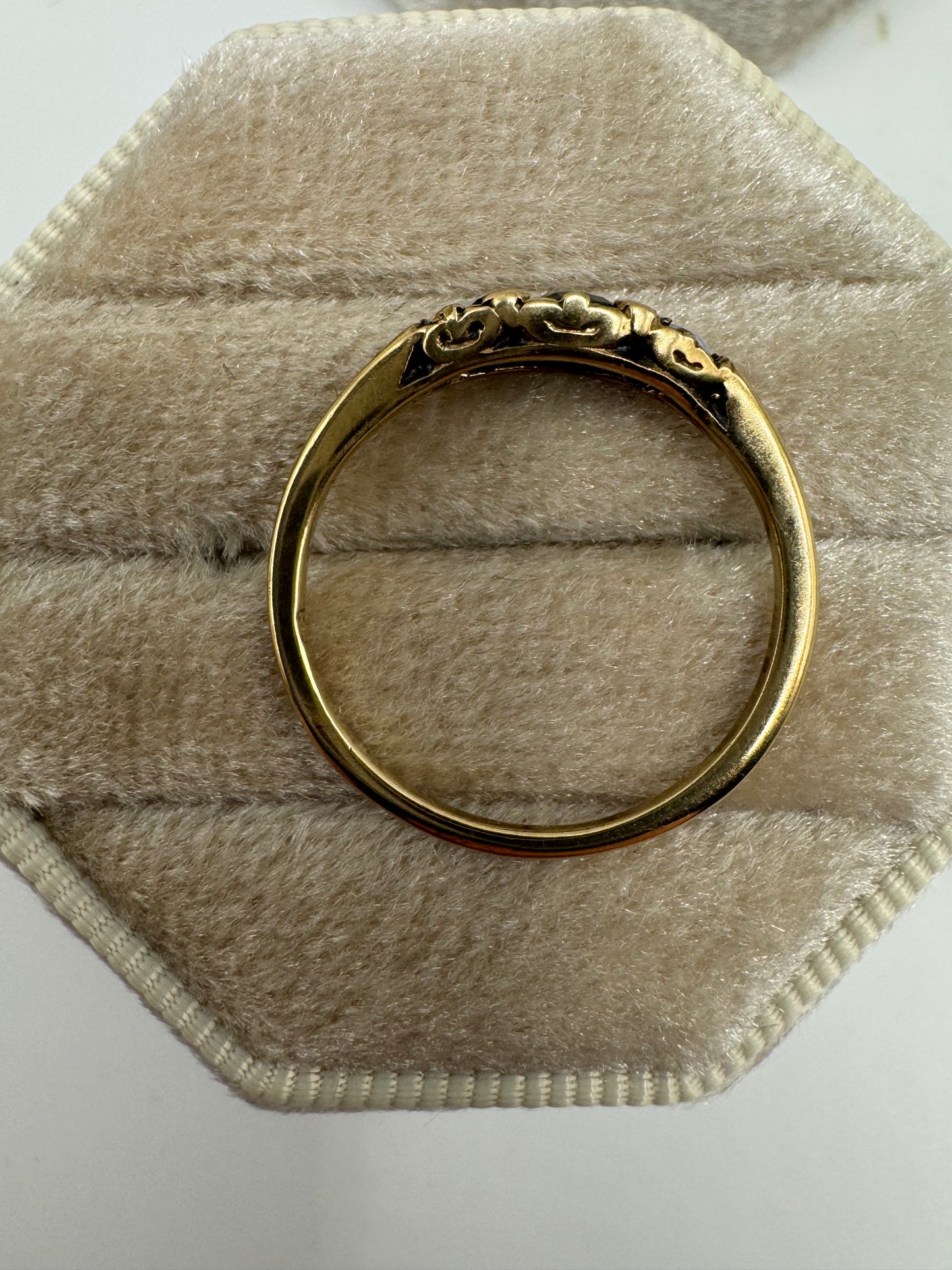 9ct gold sapphire and opal ring