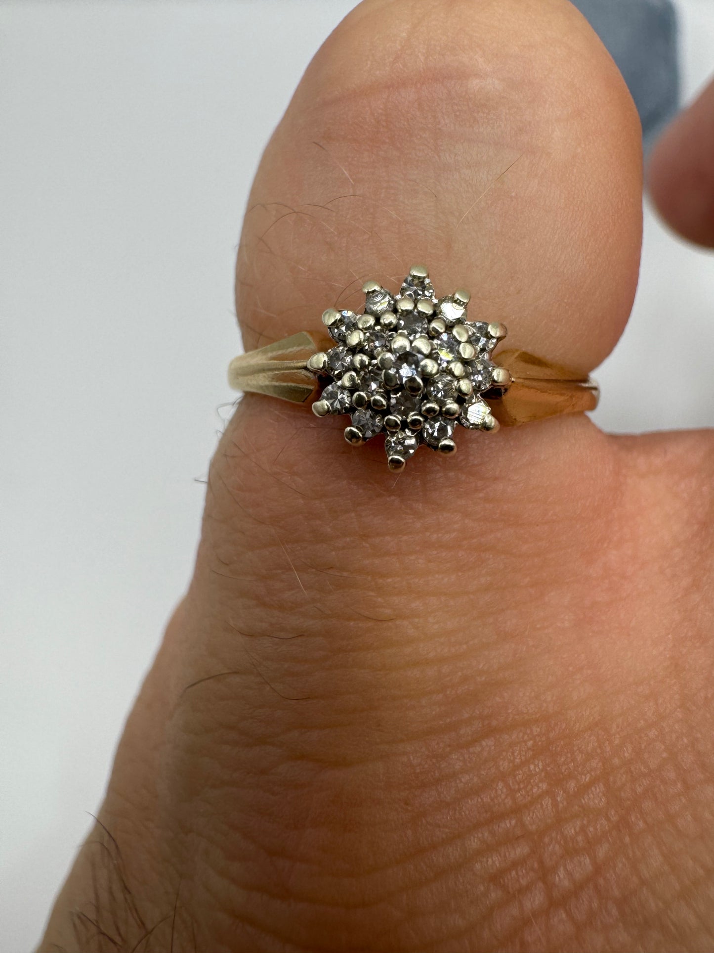 9ct gold diamond cluster ring