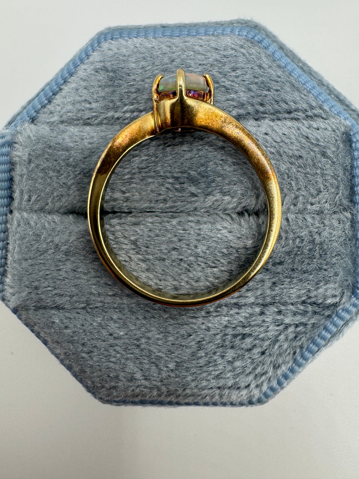 9ct gold opal twist ring