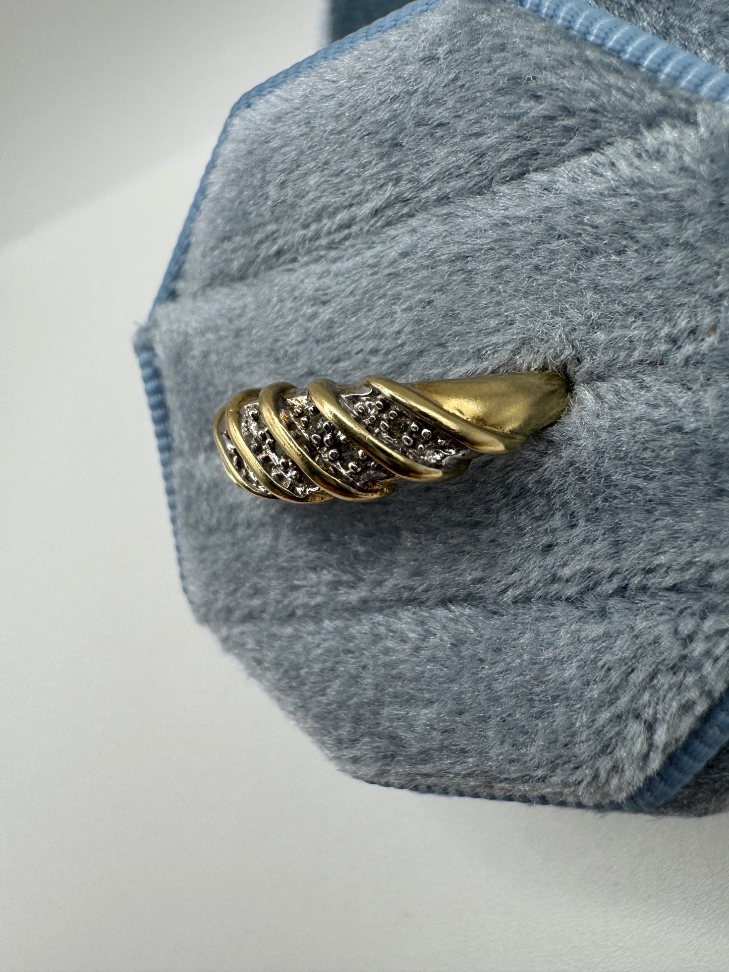 9ct gold diamond croissant ring