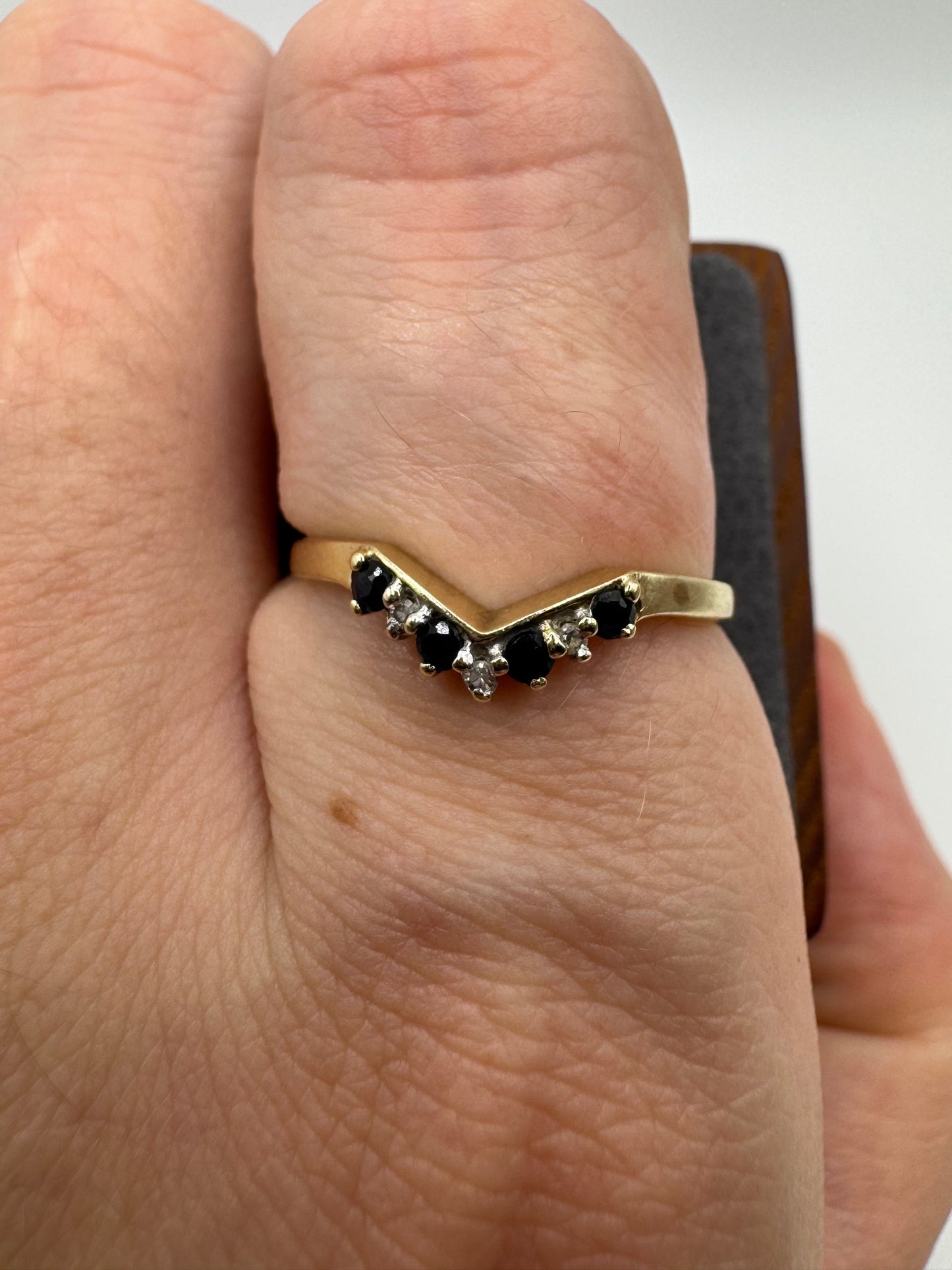 9ct gold sapphire and diamond wishbone ring