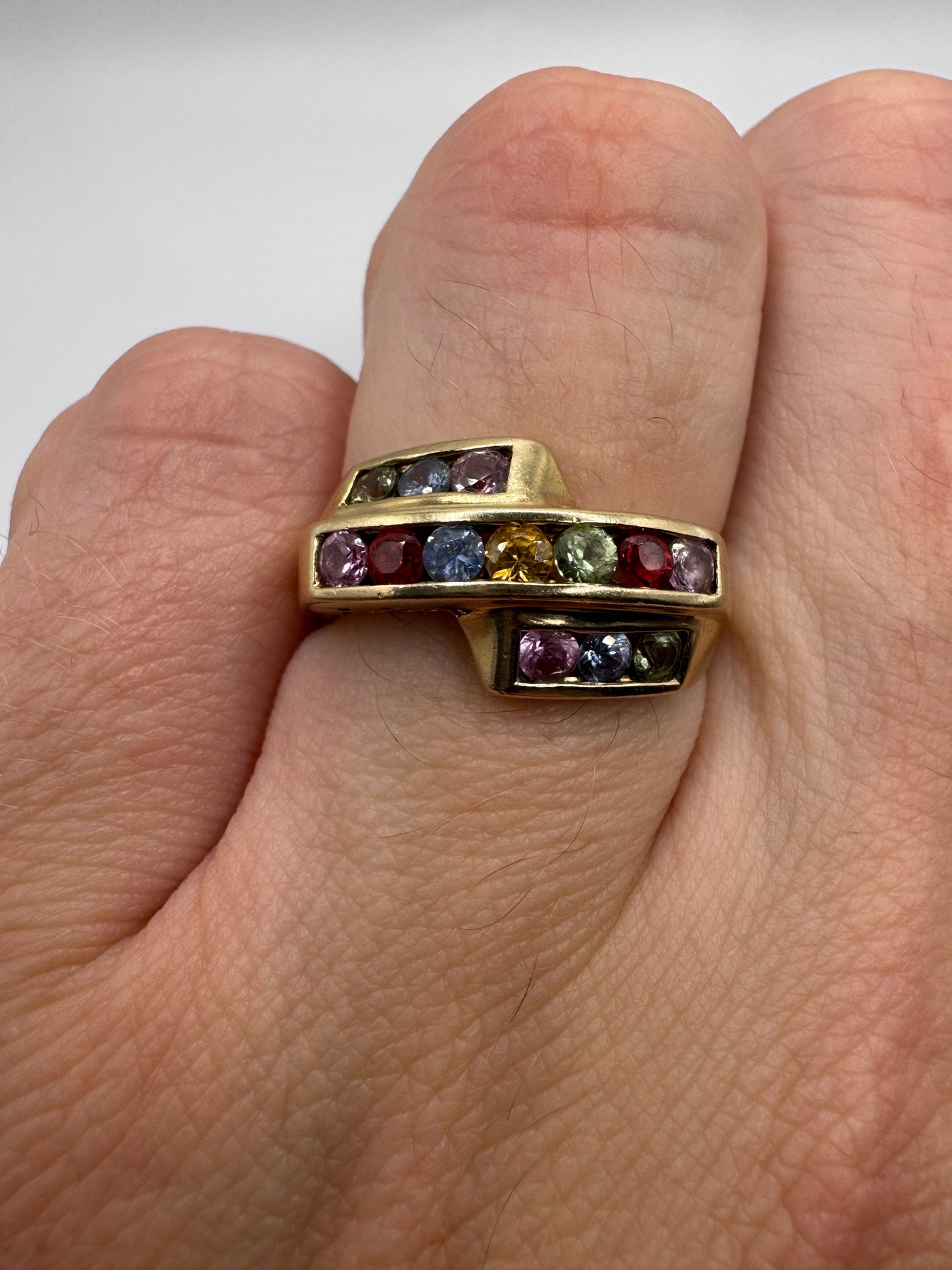 9ct gold multi-coloured sapphire ring