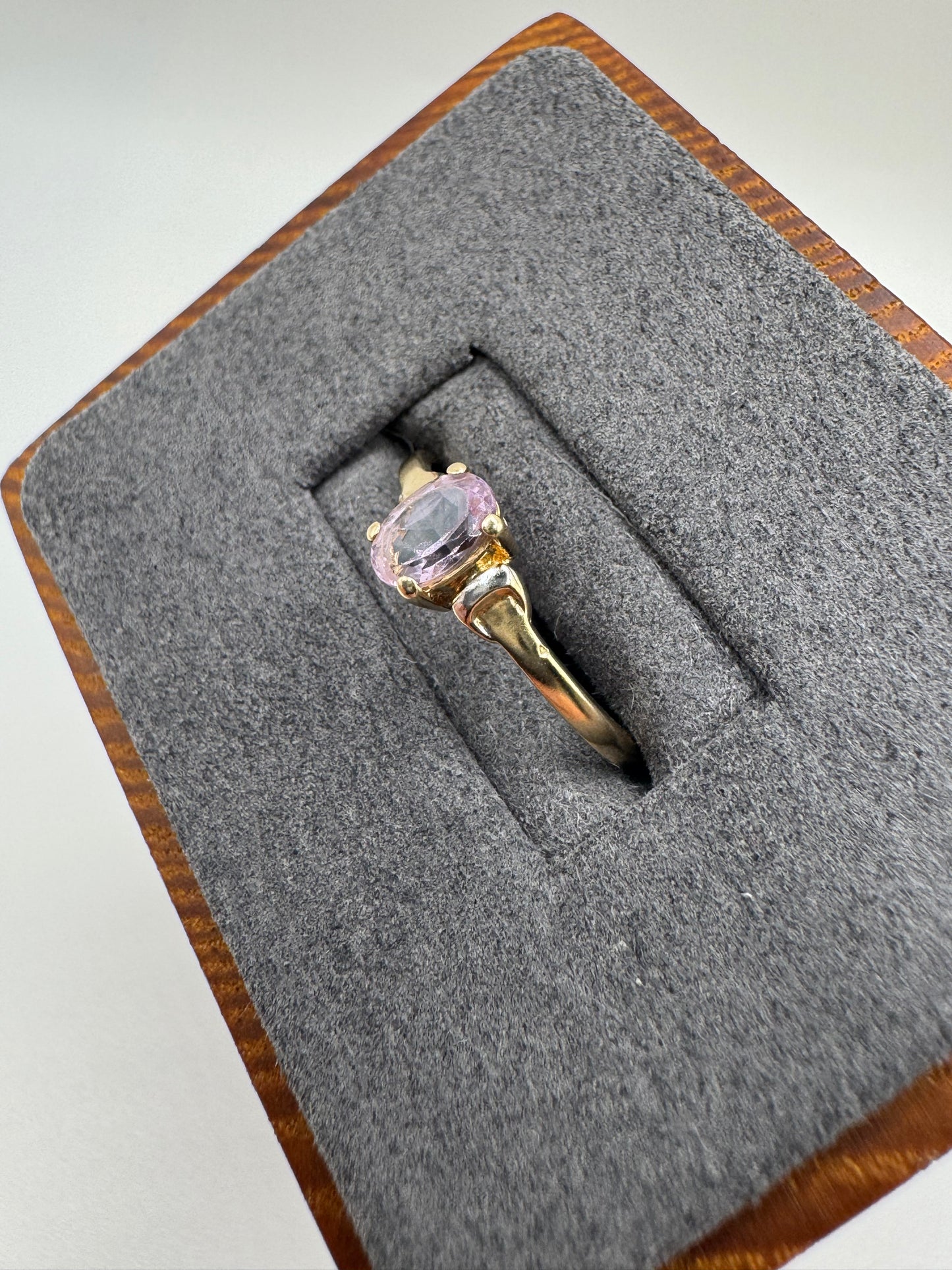 9ct gold amethyst ring