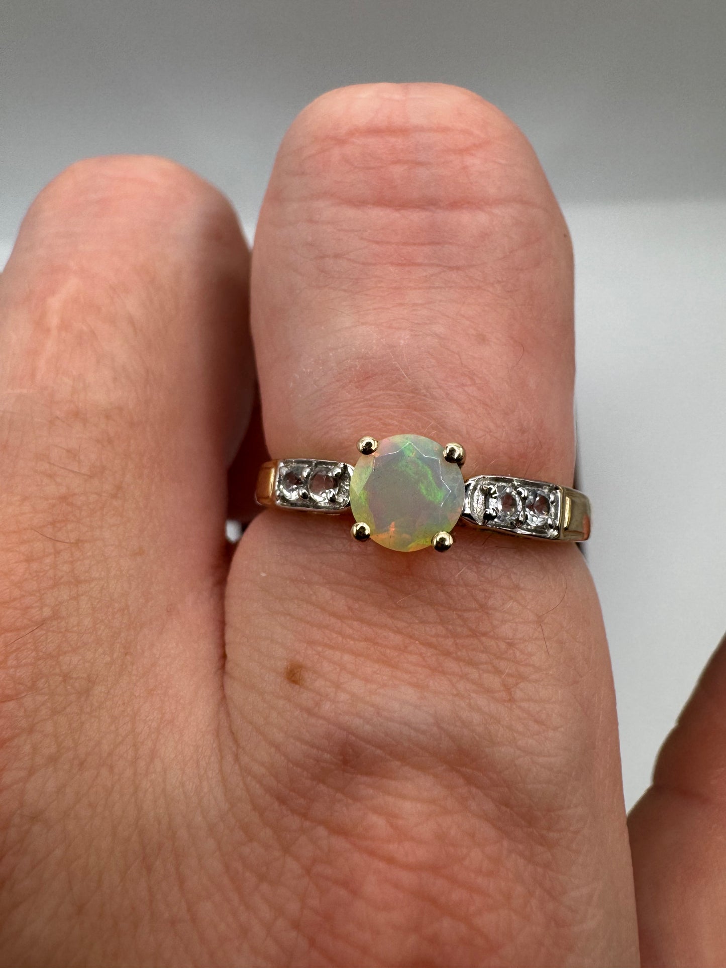 9ct gold opal and zircon ring