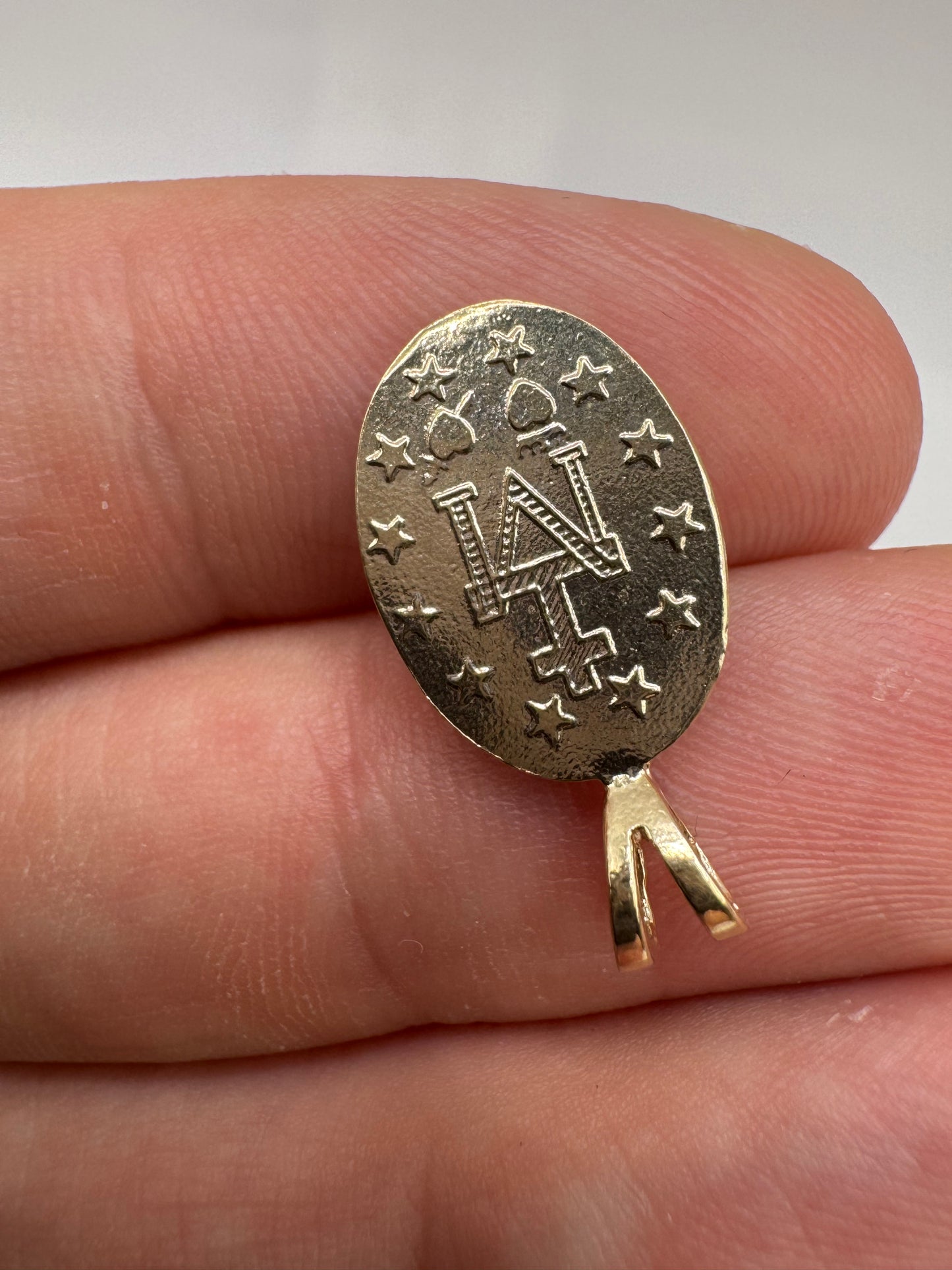 9ct gold St Mary pendant