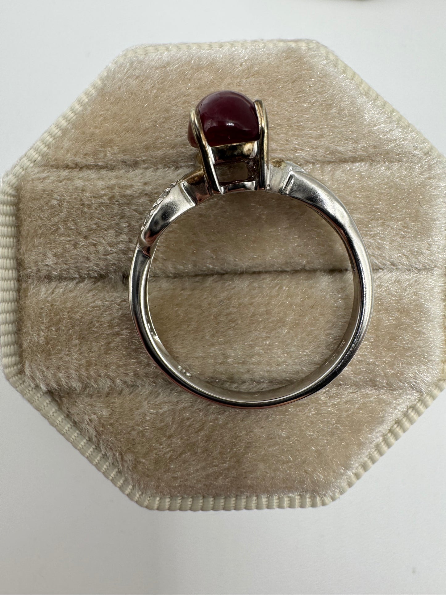 9ct white gold cabochon ruby and diamond ring
