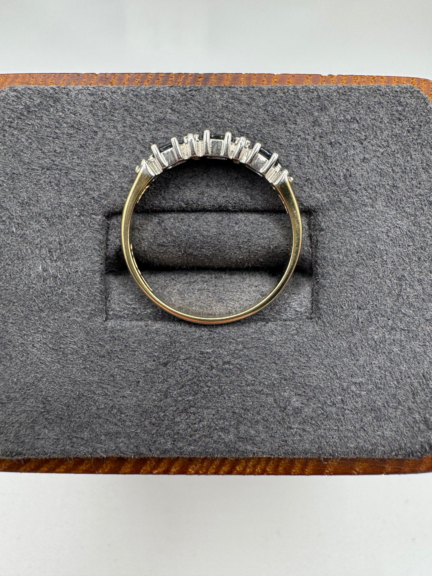 9ct gold sapphire and diamond ring