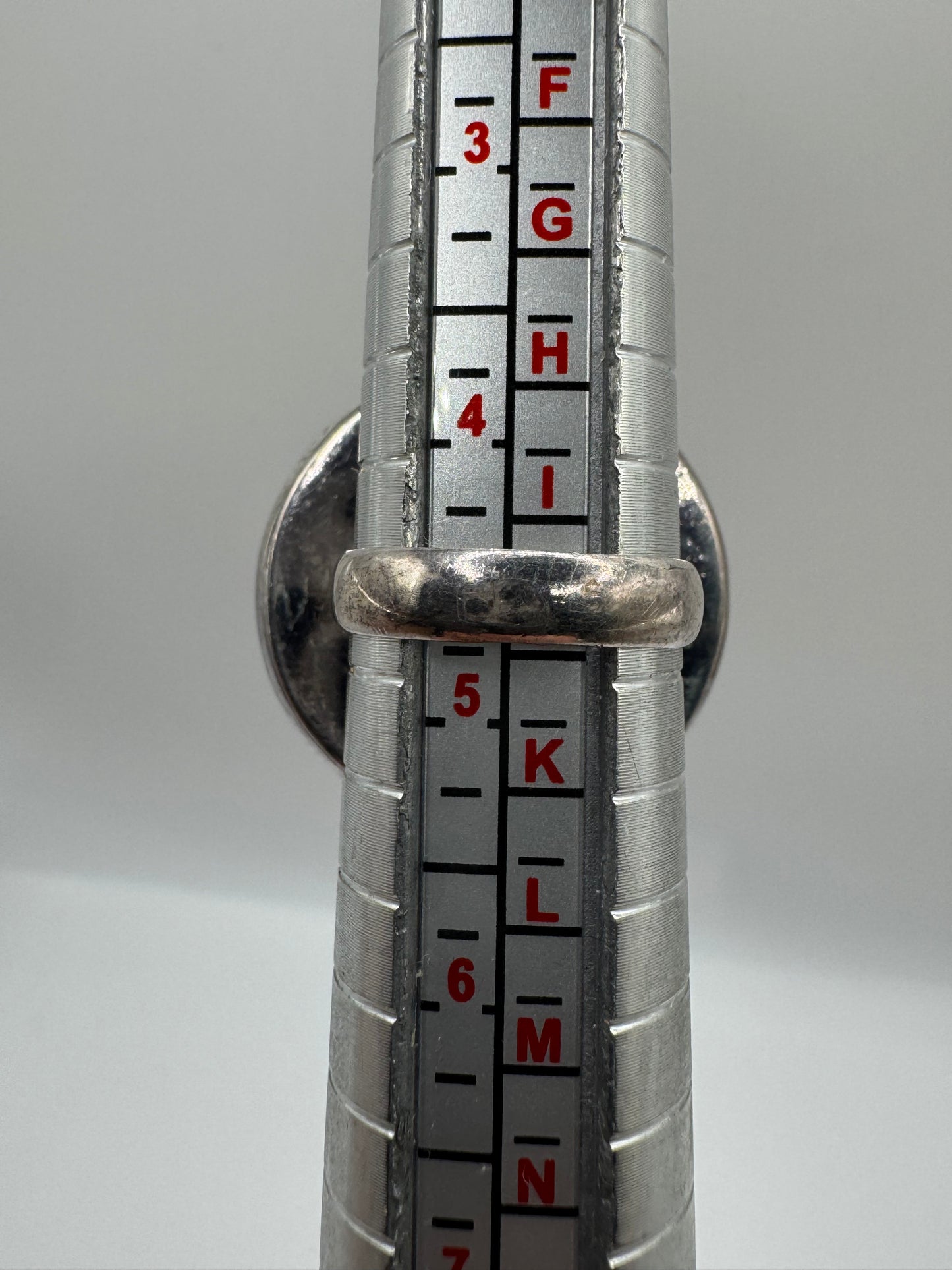 Silver gemstone ring