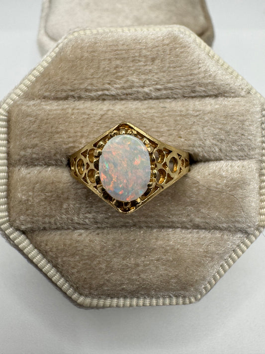 9ct gold opal ring