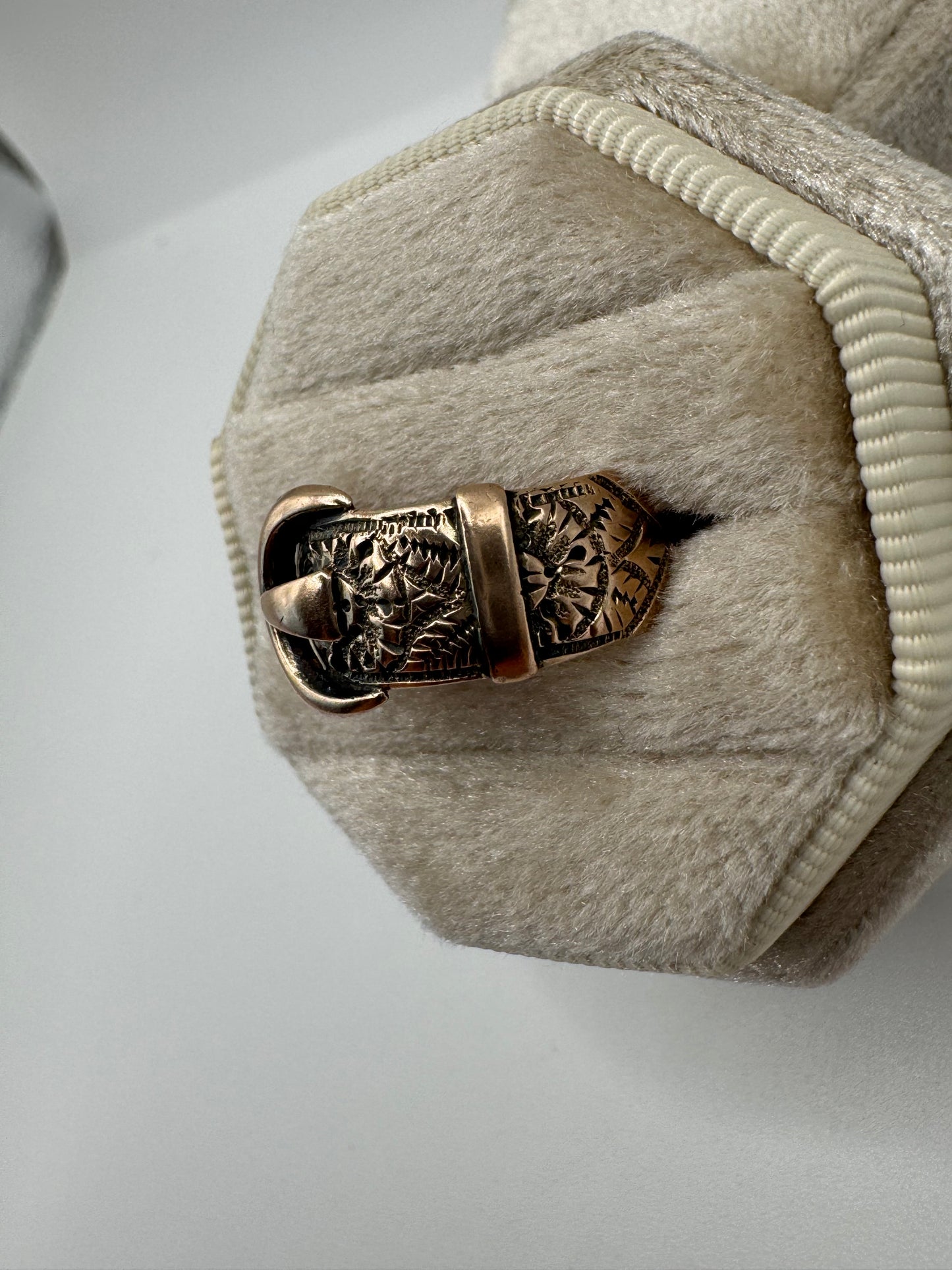 9ct rose gold engraved buckle ring