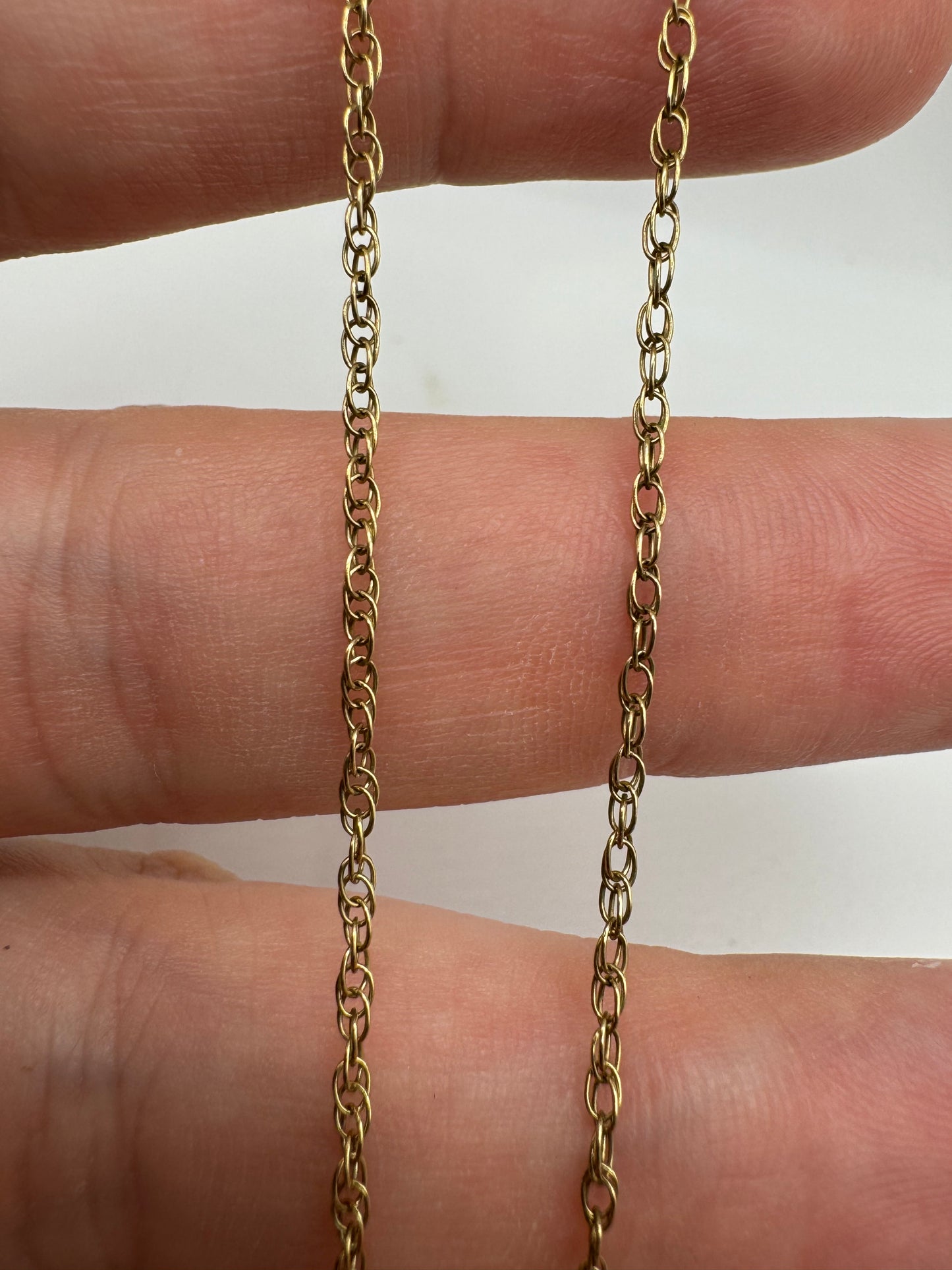 9ct gold chain 10 18”