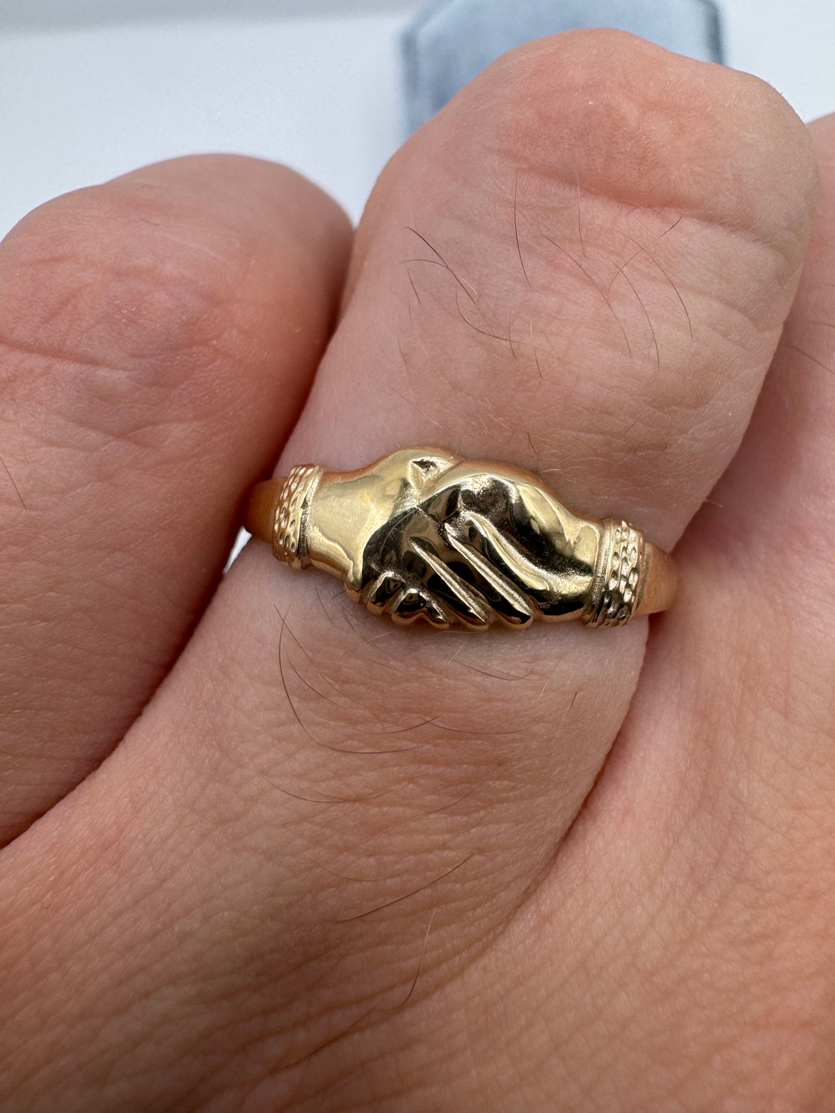 9ct gold Fede ring