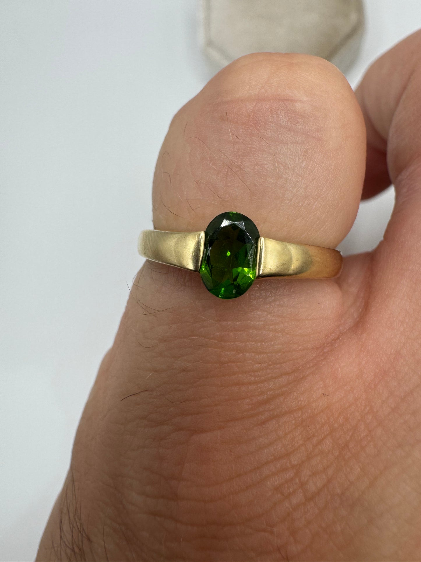 9ct gold diopside ring