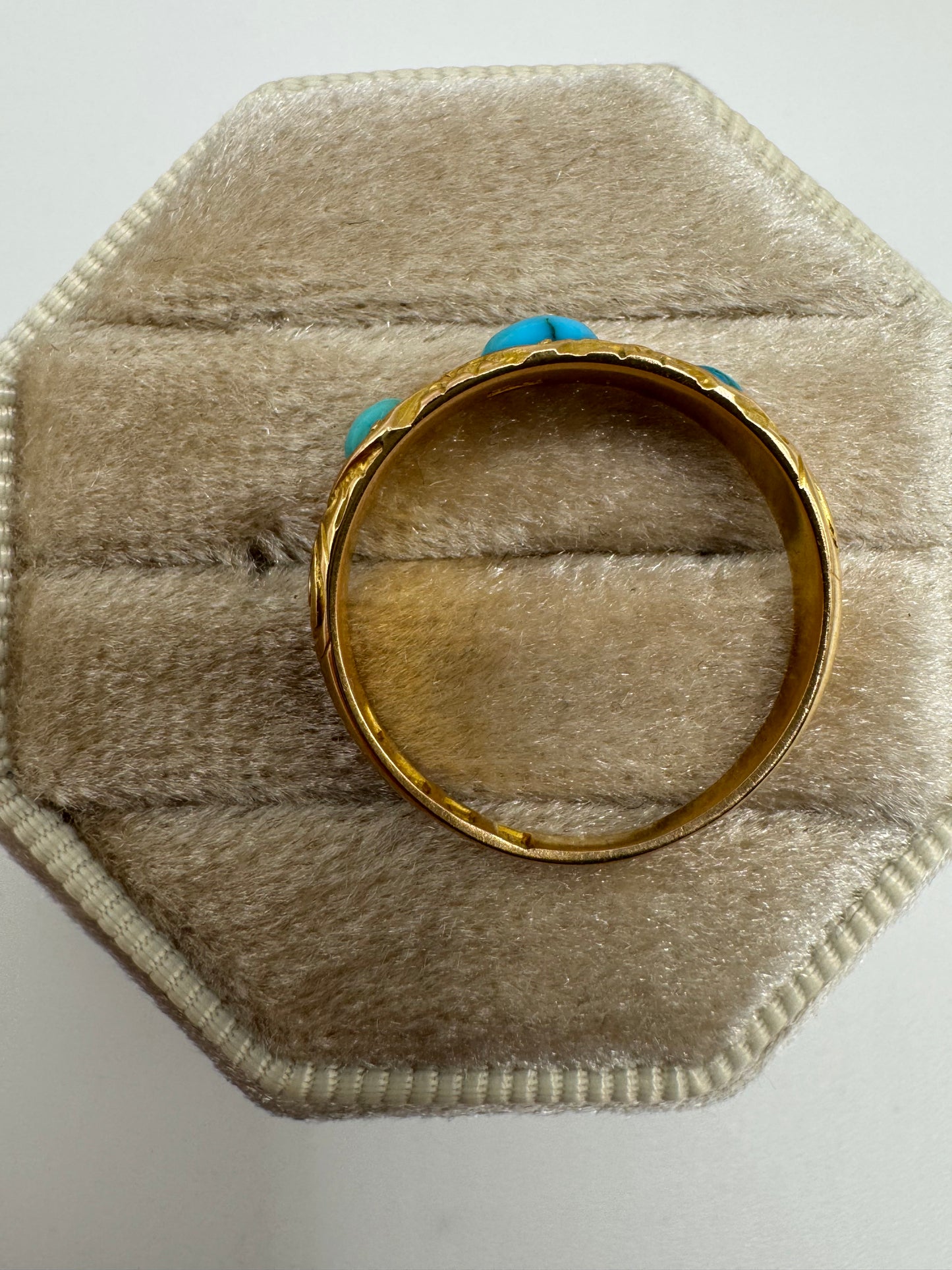 Antique 18ct gold turquoise gypsy ring