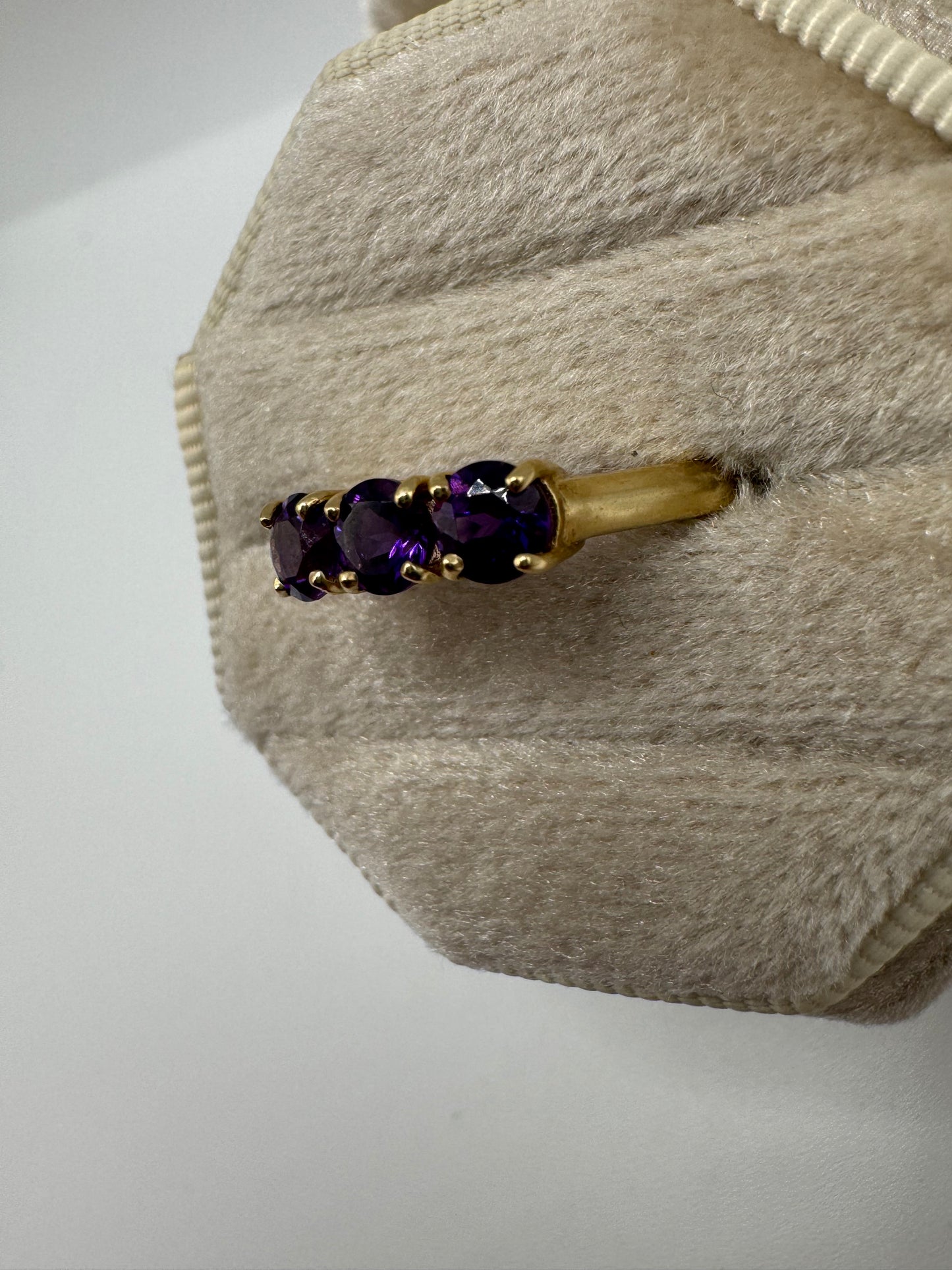 9ct gold amethyst ring