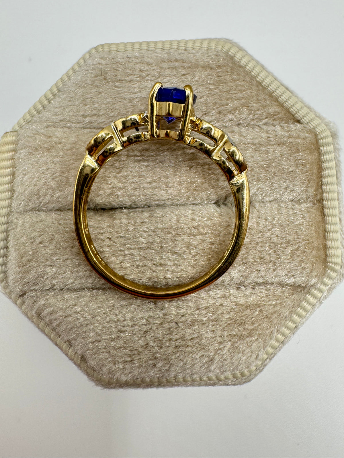 9ct gold tanzanite and zircon ring