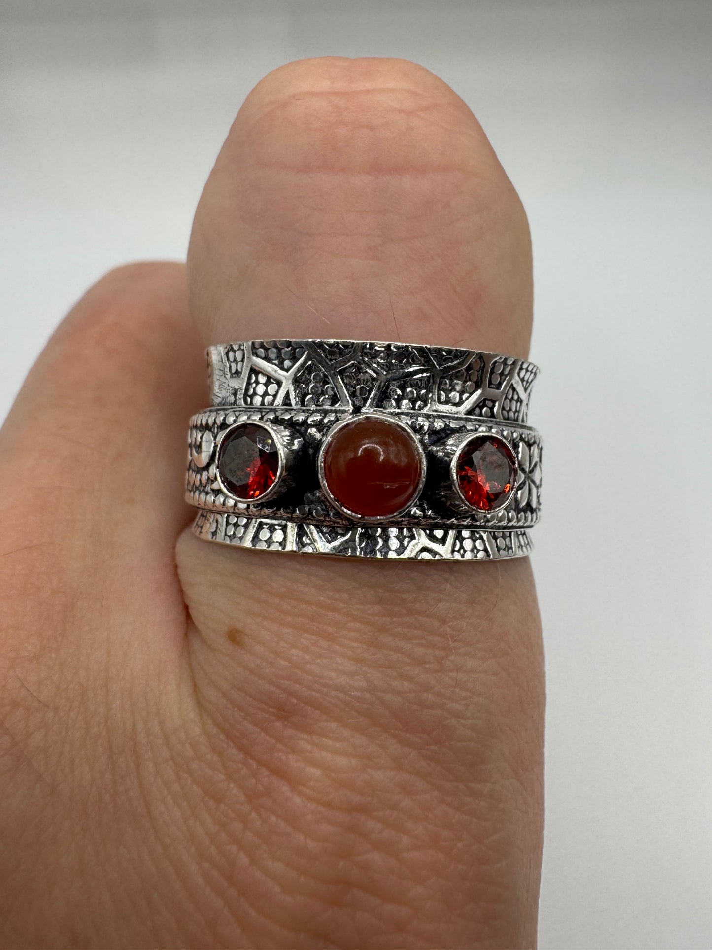 Silver garnet and quartz spinning ring (11.25-W1/2)