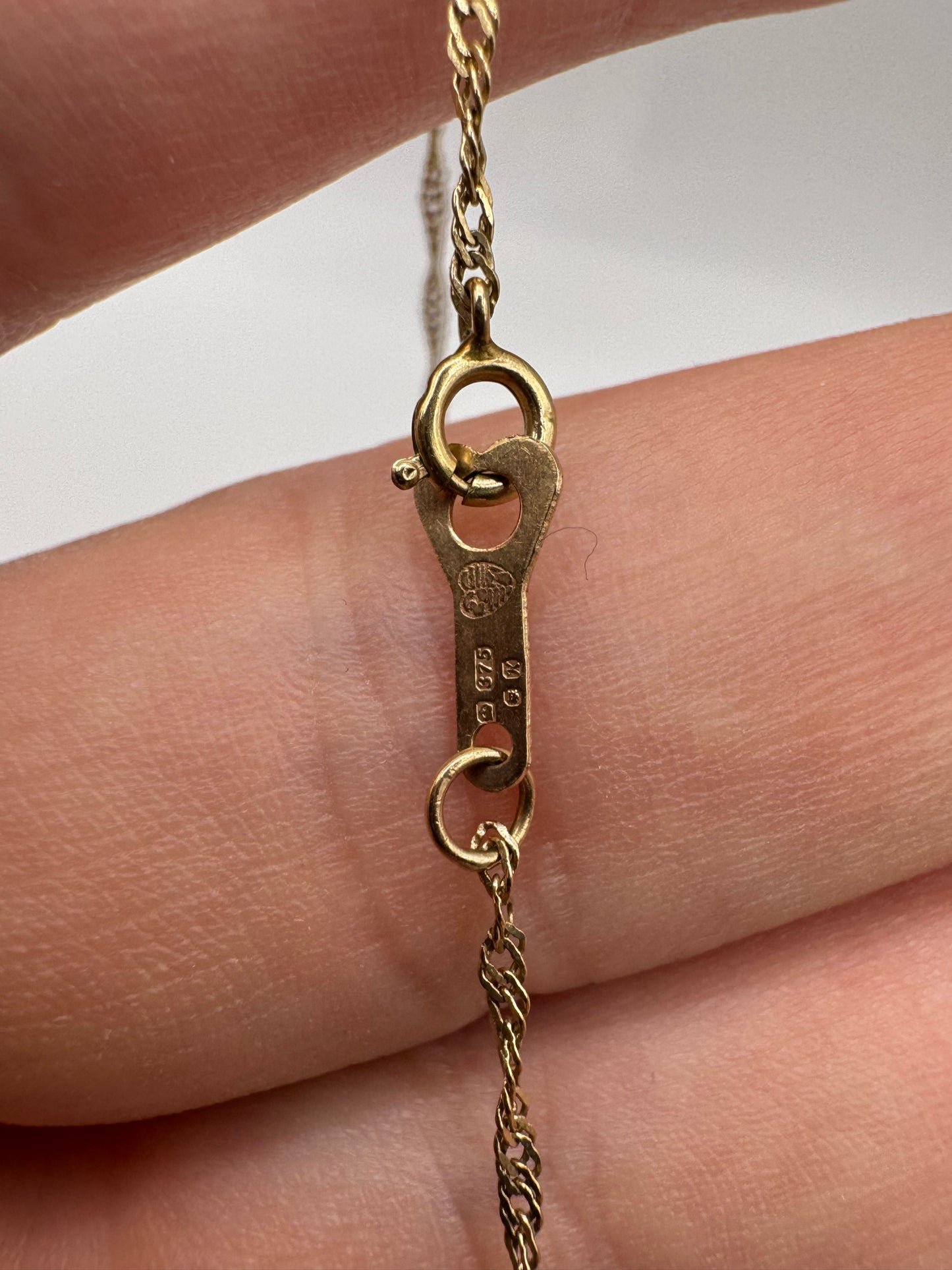 9ct gold bracelet 1