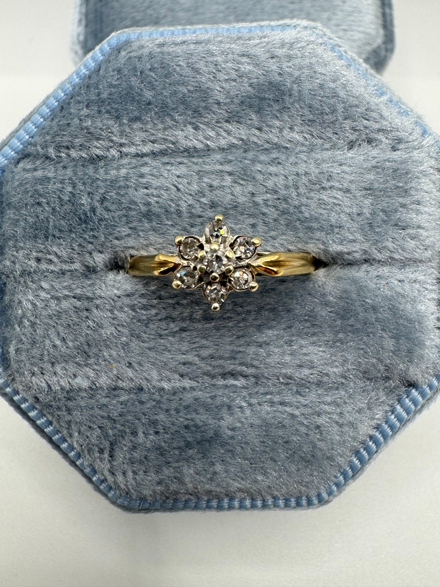 9ct gold diamond cluster ring