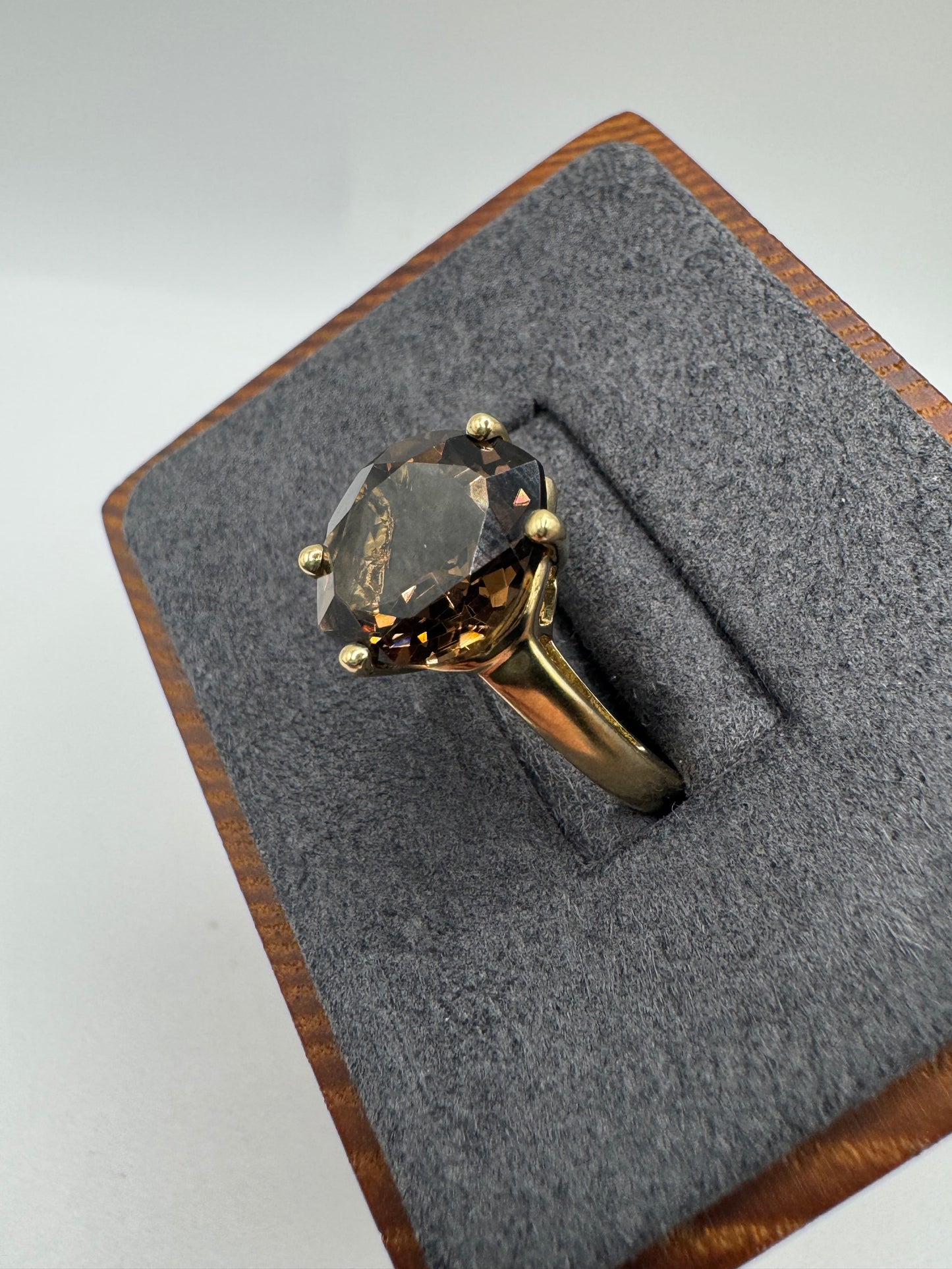 9ct gold Smokey quartz ring