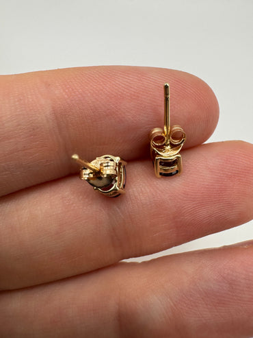 9ct gold garnet earrings