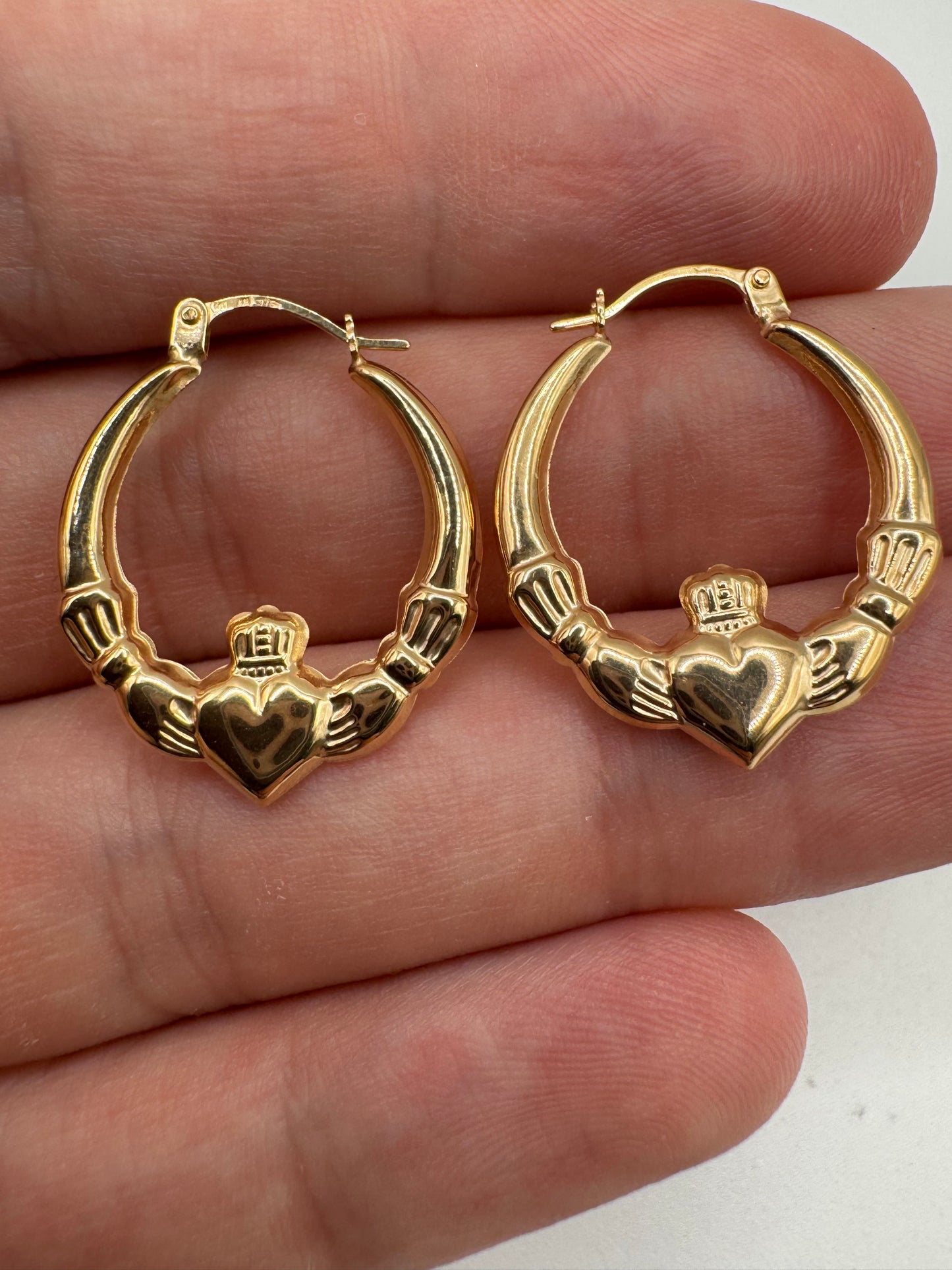 9ct gold claddagh creole earrings