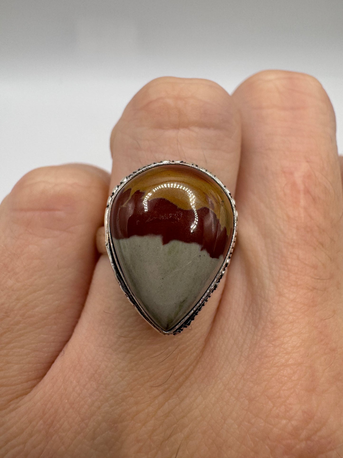 Silver agate ring