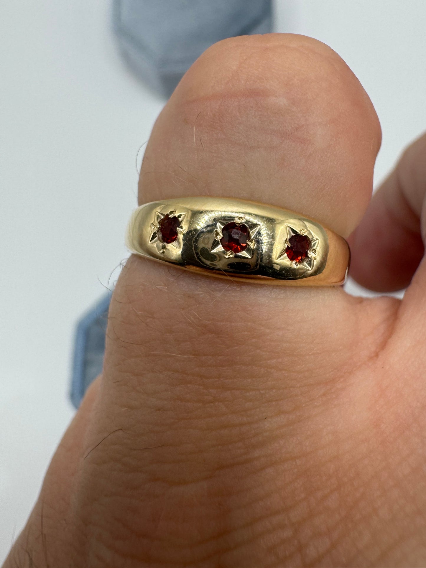 9ct gold garnet gypsy ring