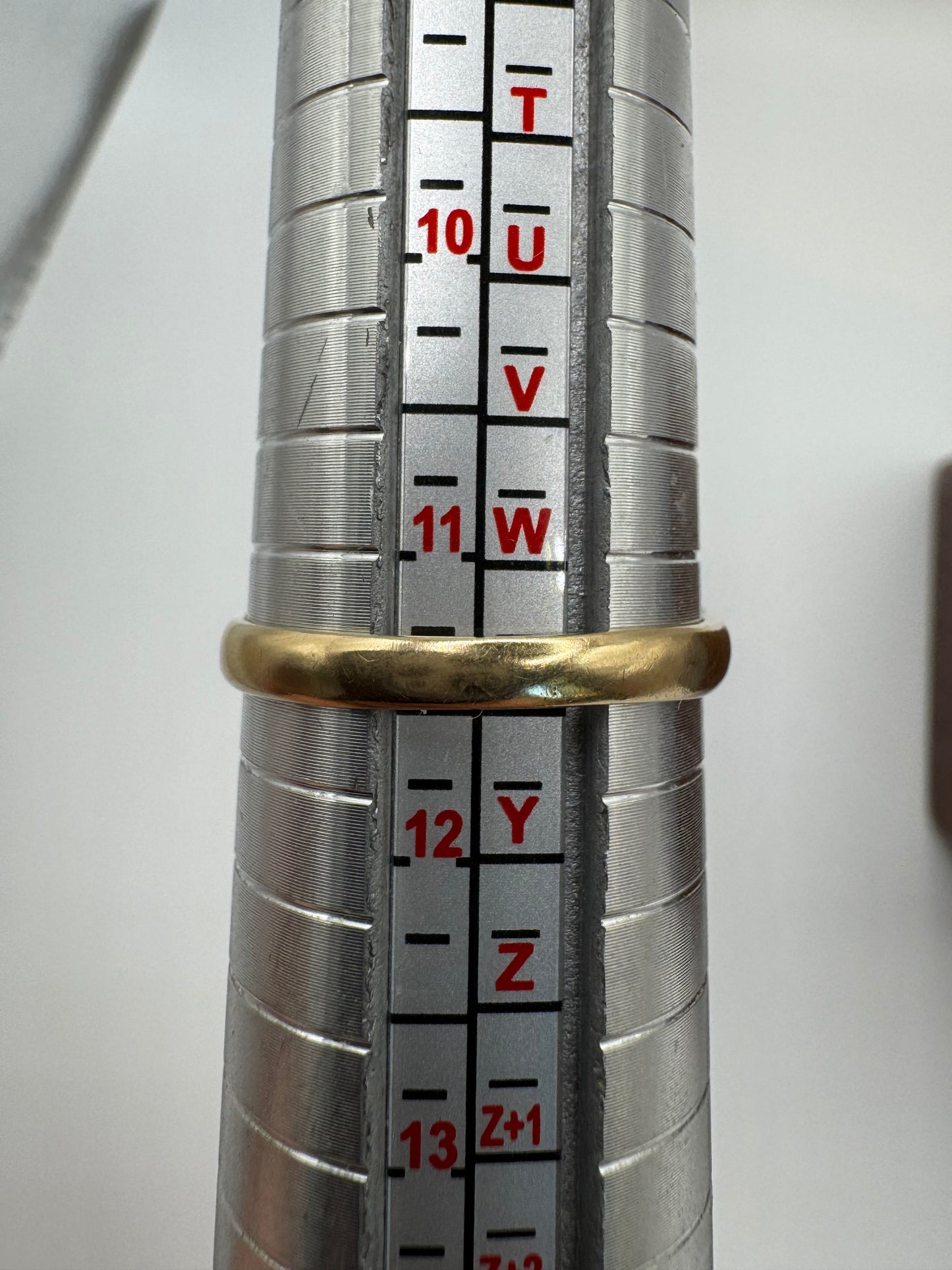 9ct gold garnet and opal ring