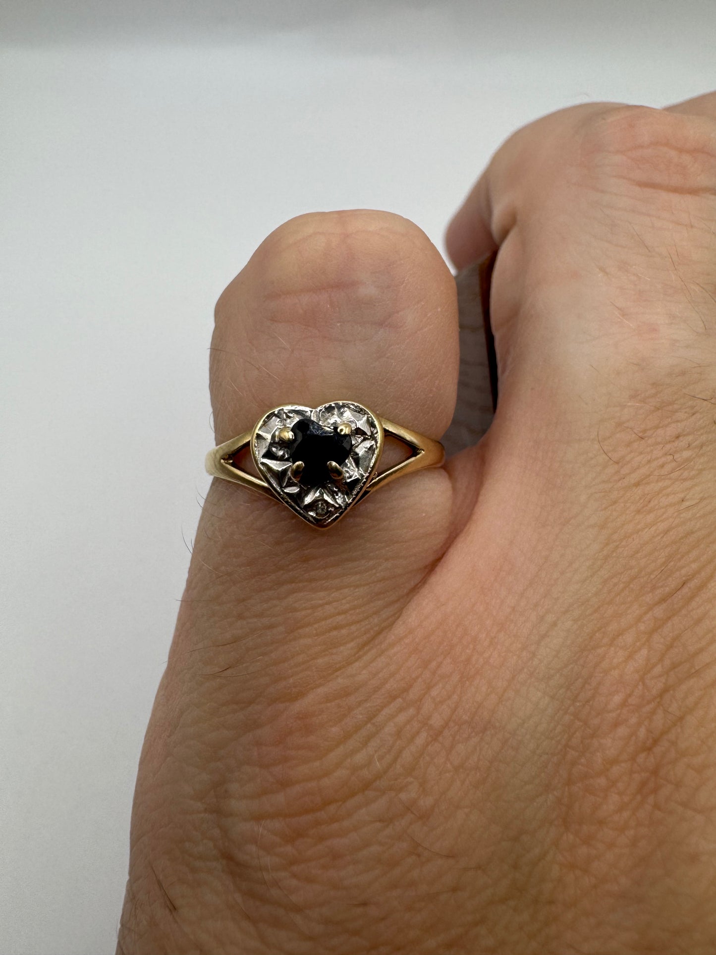 9ct gold sapphire and diamond heart ring
