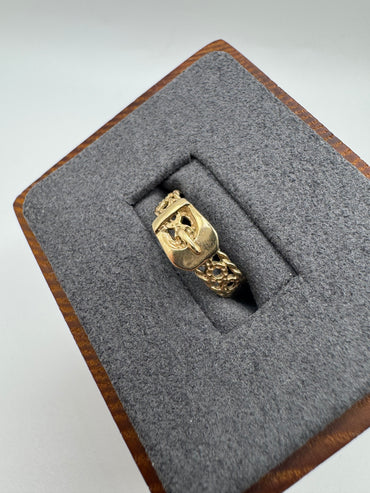 9ct gold buckle ring