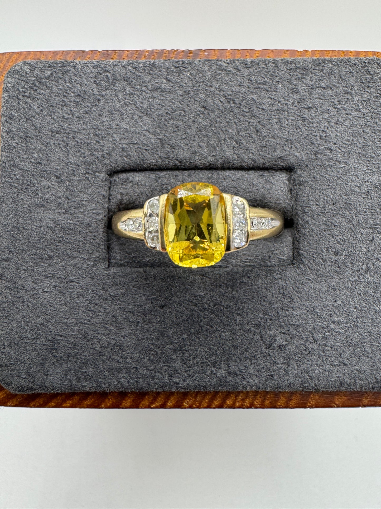 9ct gold citrine and diamond ring
