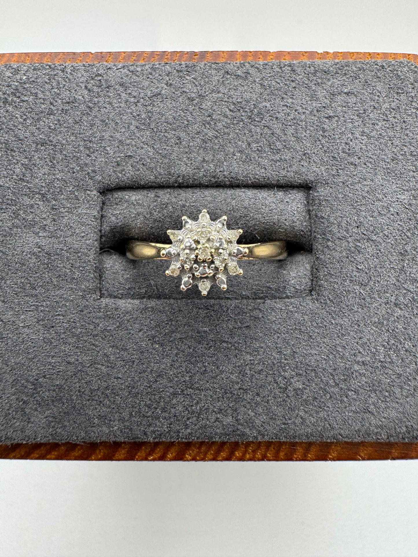 9ct gold diamond cluster ring