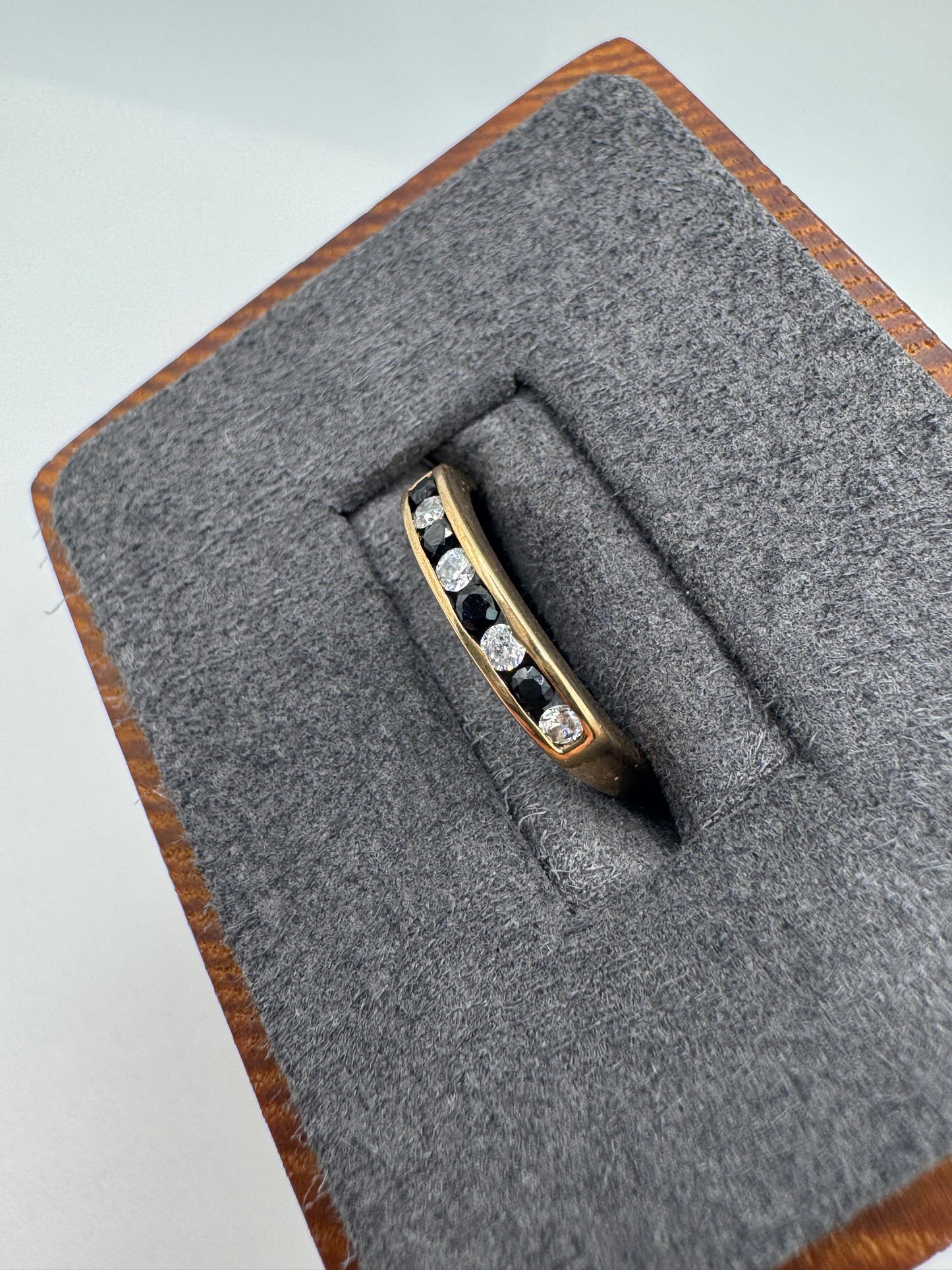 9ct gold sapphire and cz ring