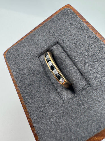 9ct gold sapphire and cz ring