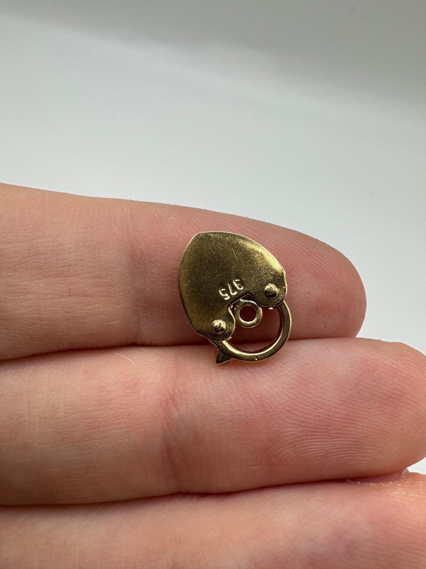 9ct gold padlock 12