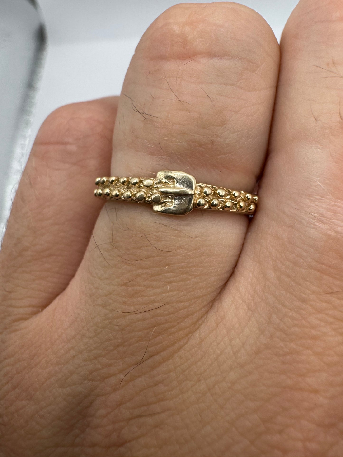 9ct gold buckle ring