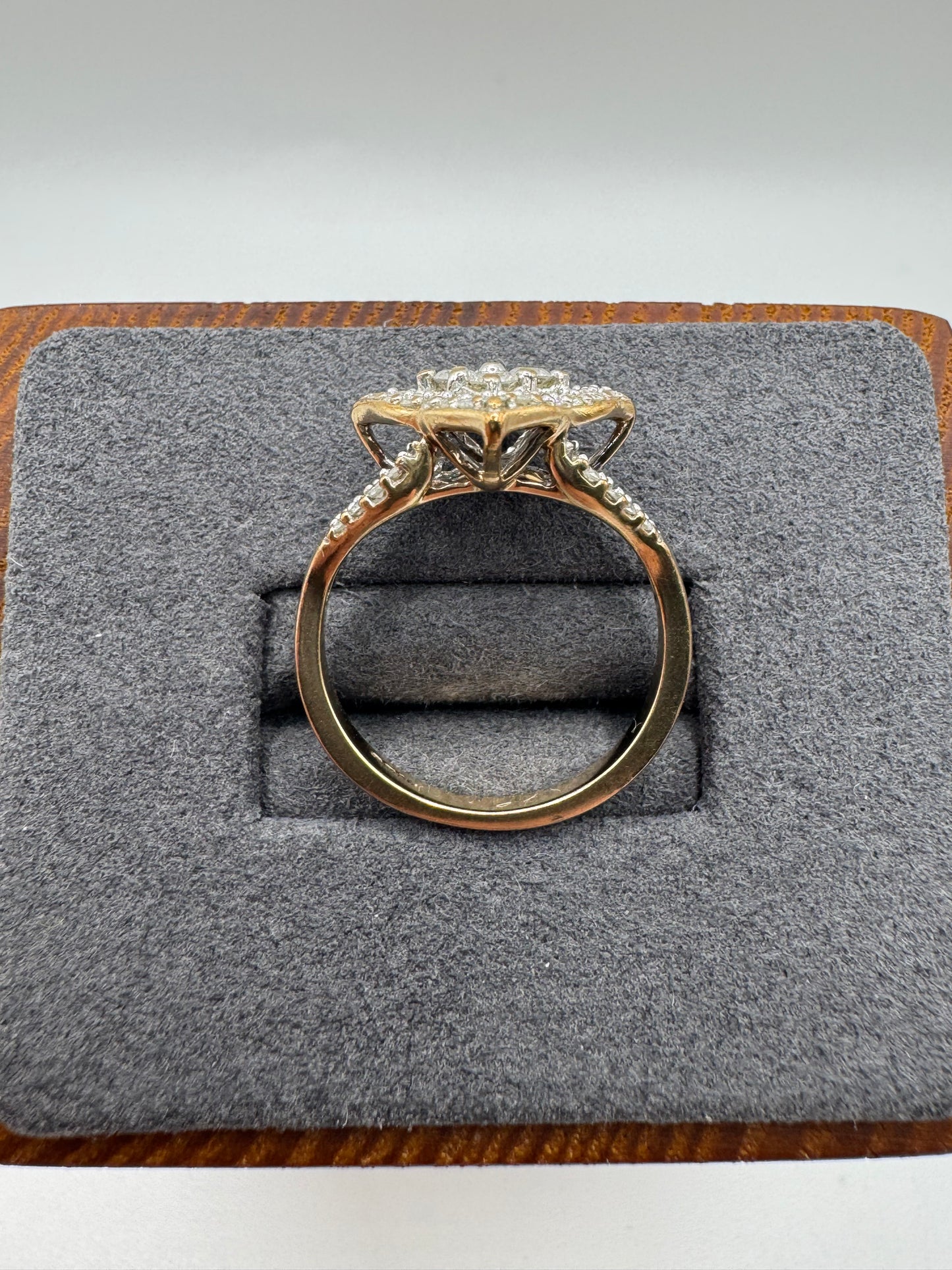 9ct gold diamond ring