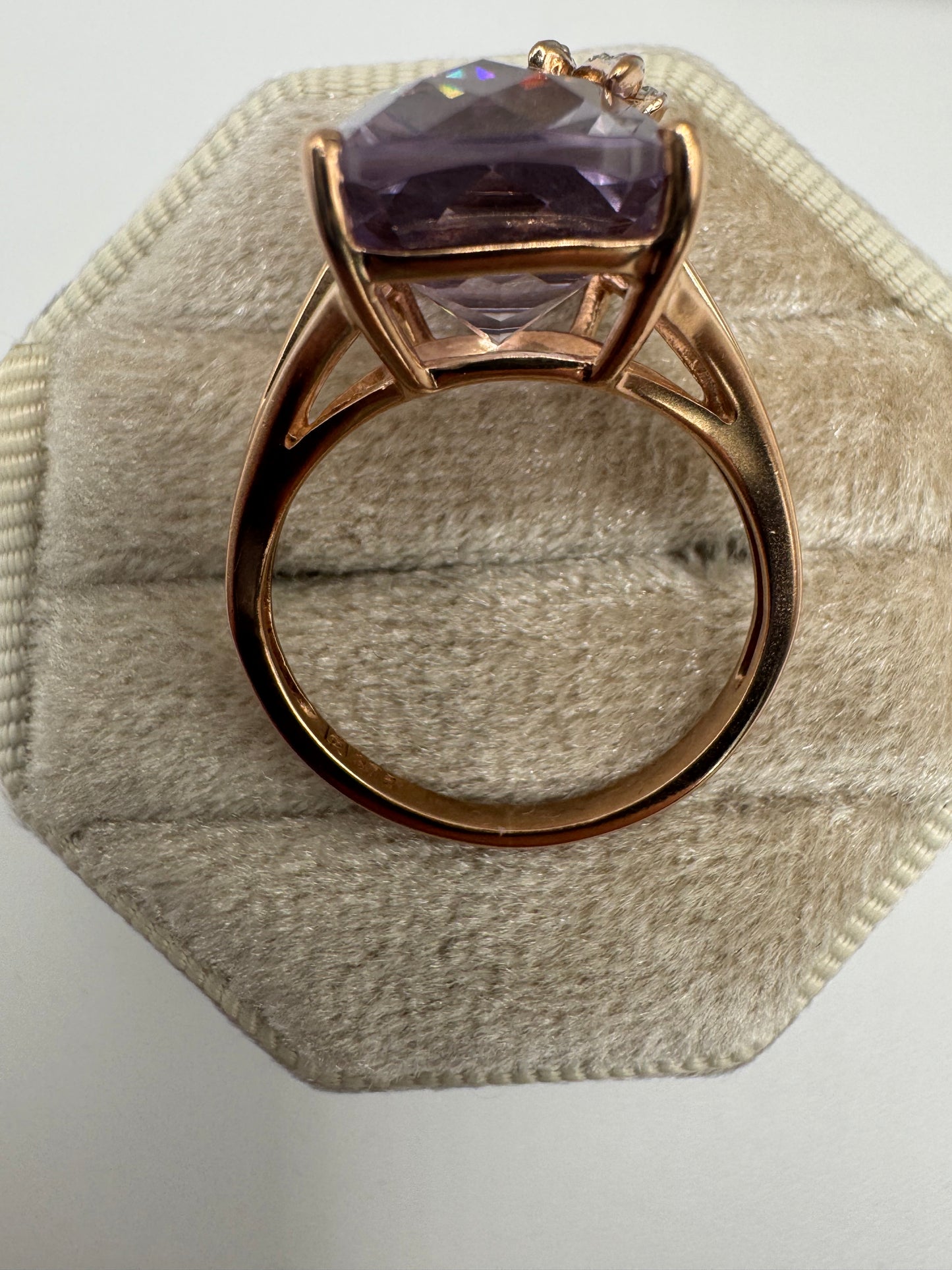 9ct gold amethyst and diamond ring