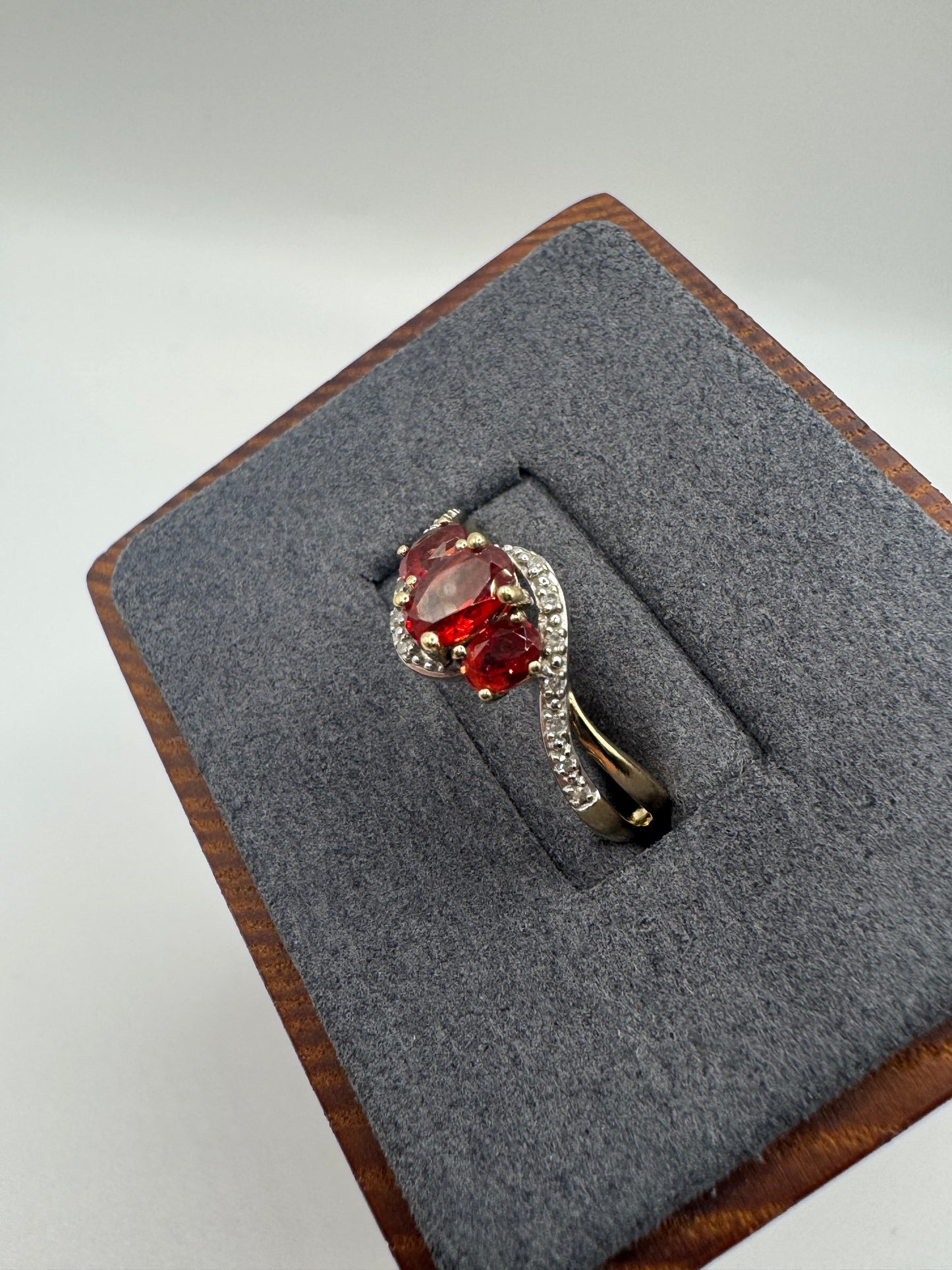 9ct gold spinel and diamond ring