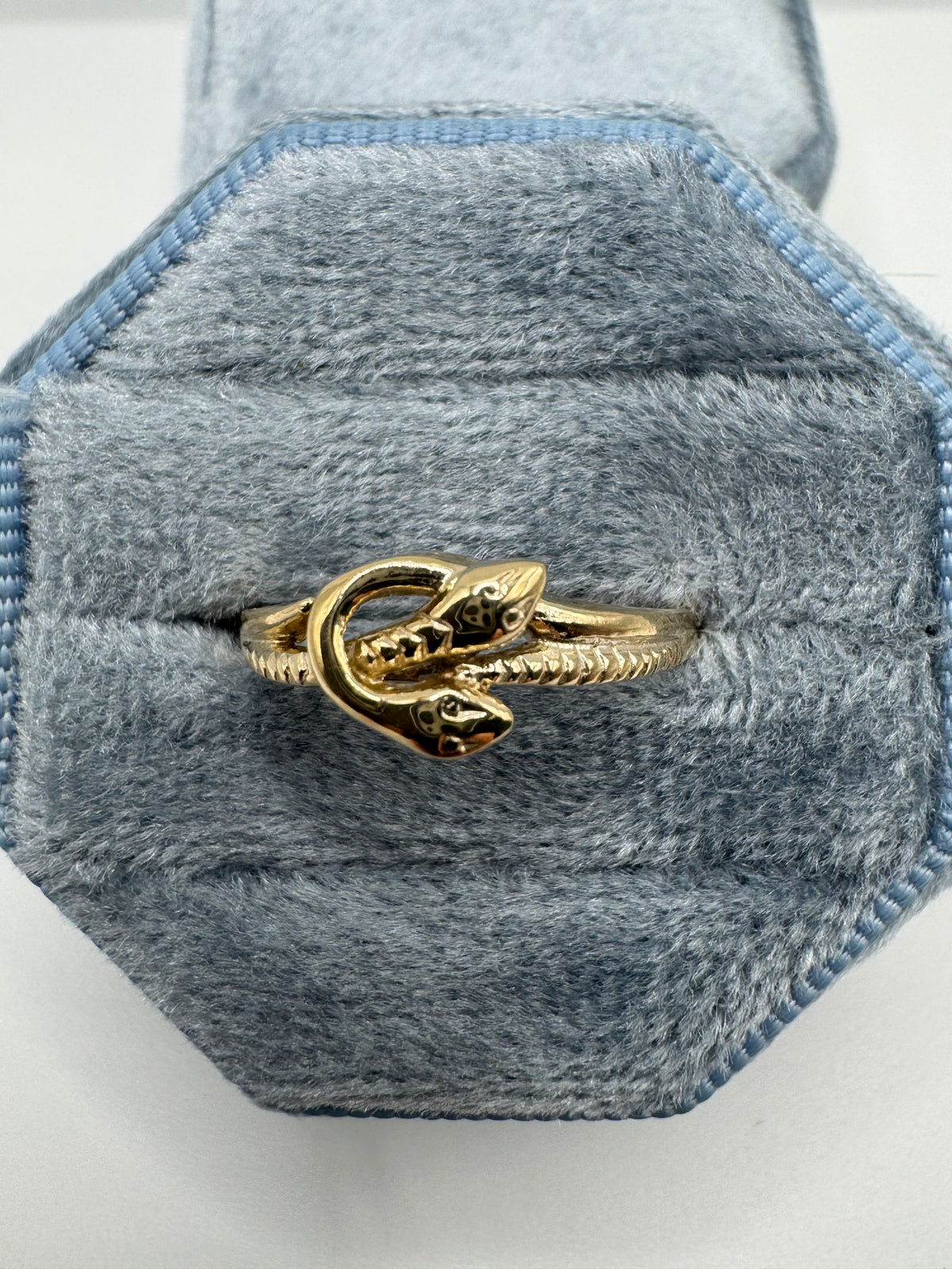 9ct gold snake ring