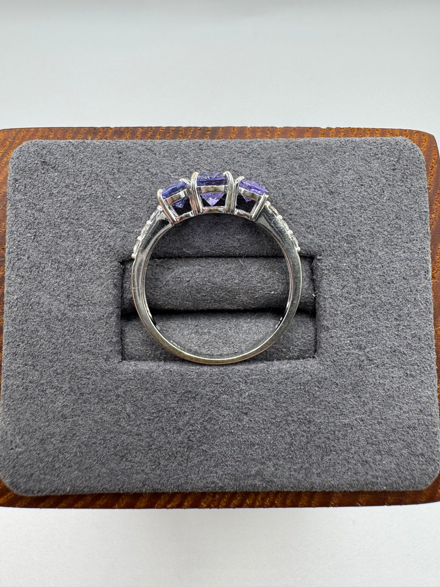 9ct white gold tanzanite and diamond ring