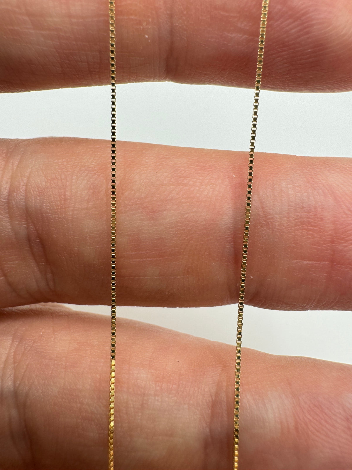 9ct gold Venetian box chain 43 18”