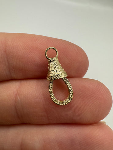 9ct gold 16mm engraved dog clip