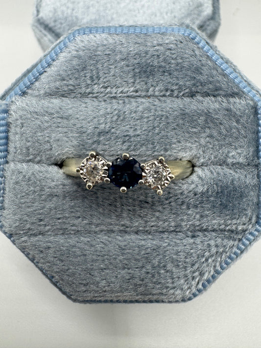 9ct gold sapphire and diamond ring